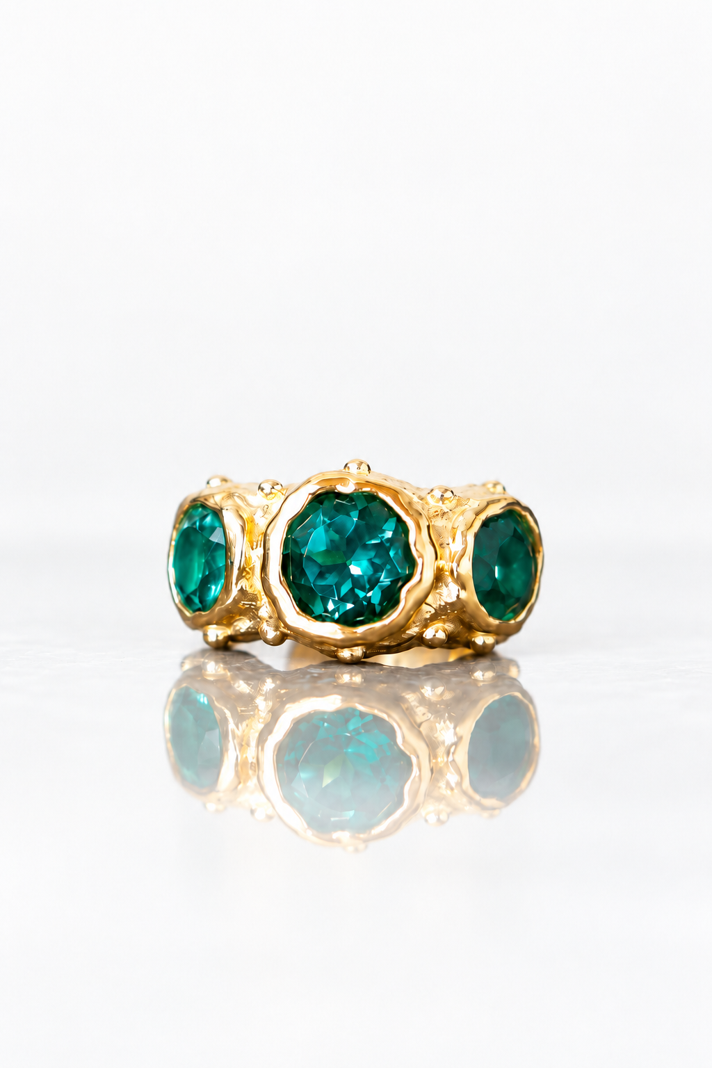 ARO EARCUFF SOLENE ORO Y CUARZO VERDE