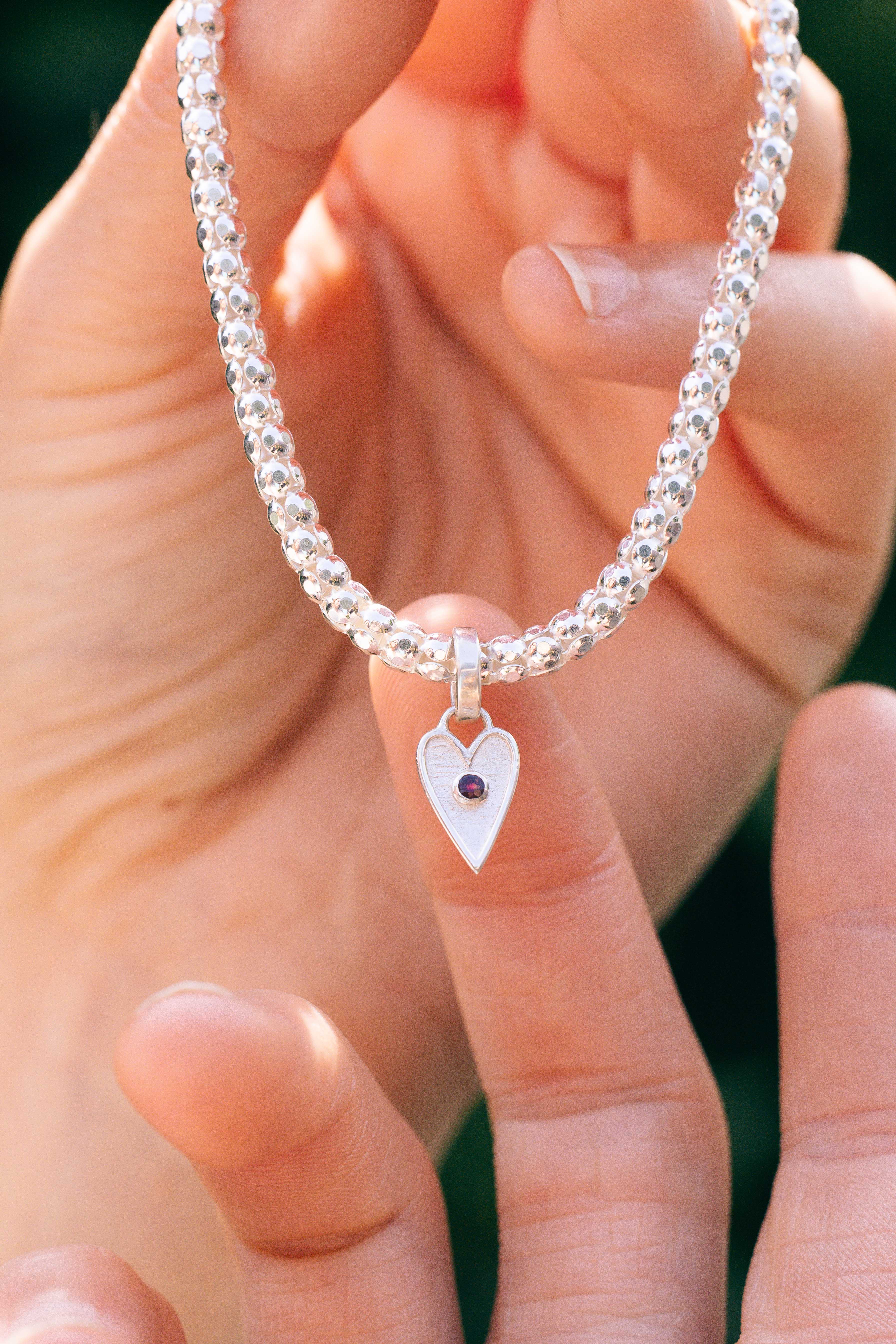 PULSERA CORAZON RUBI