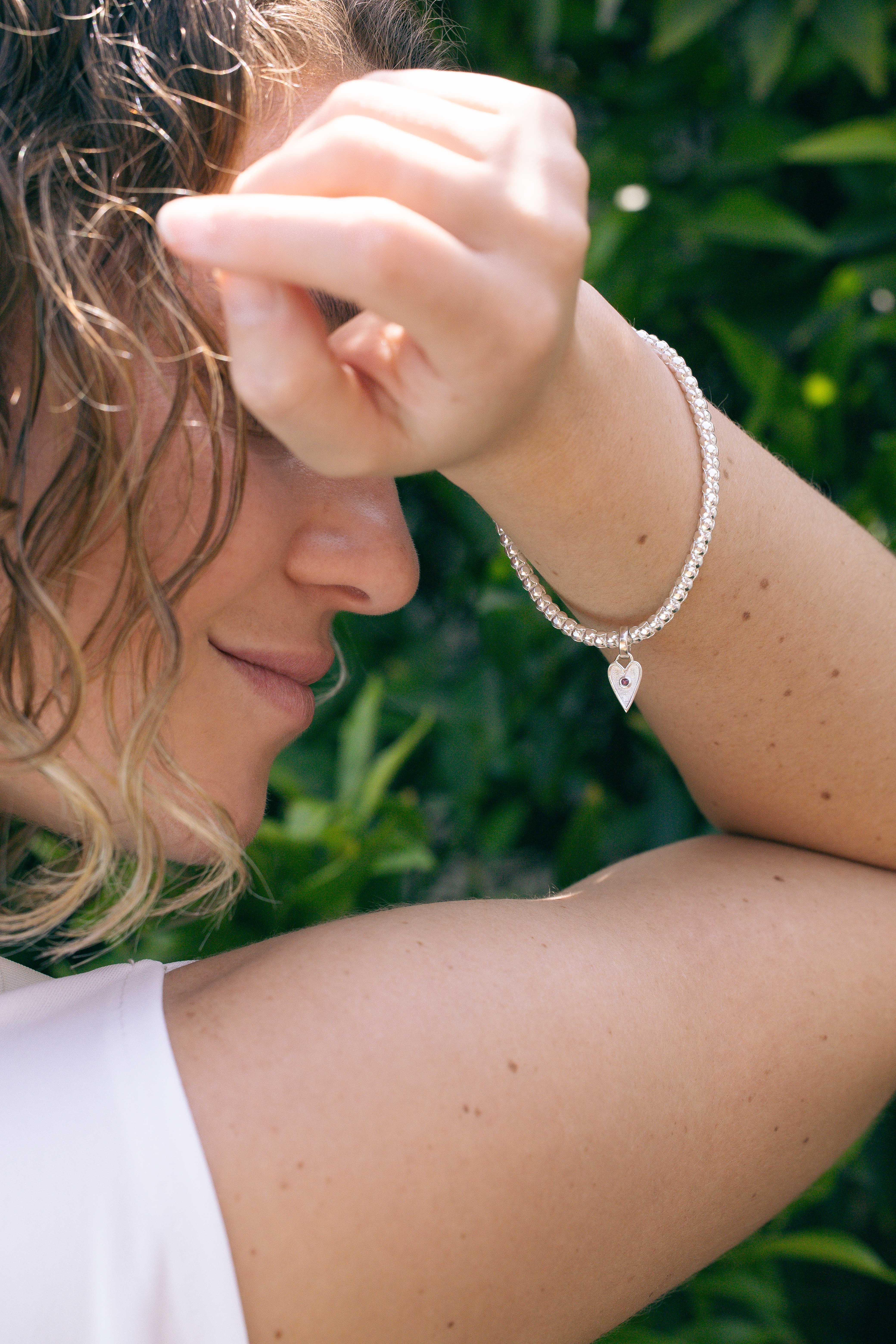 PULSERA CORAZON RUBI
