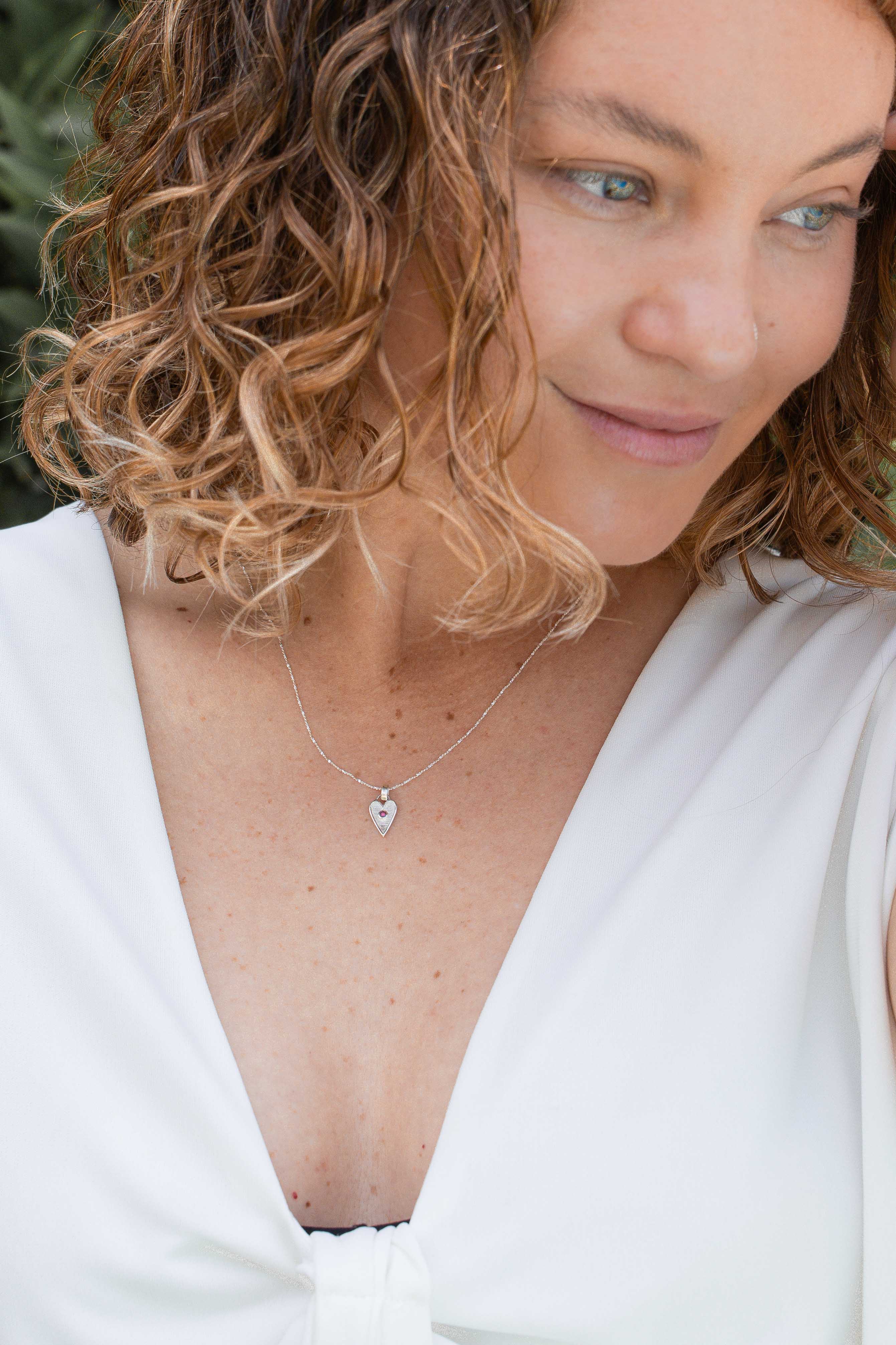 COLLAR CORAZON RUBI