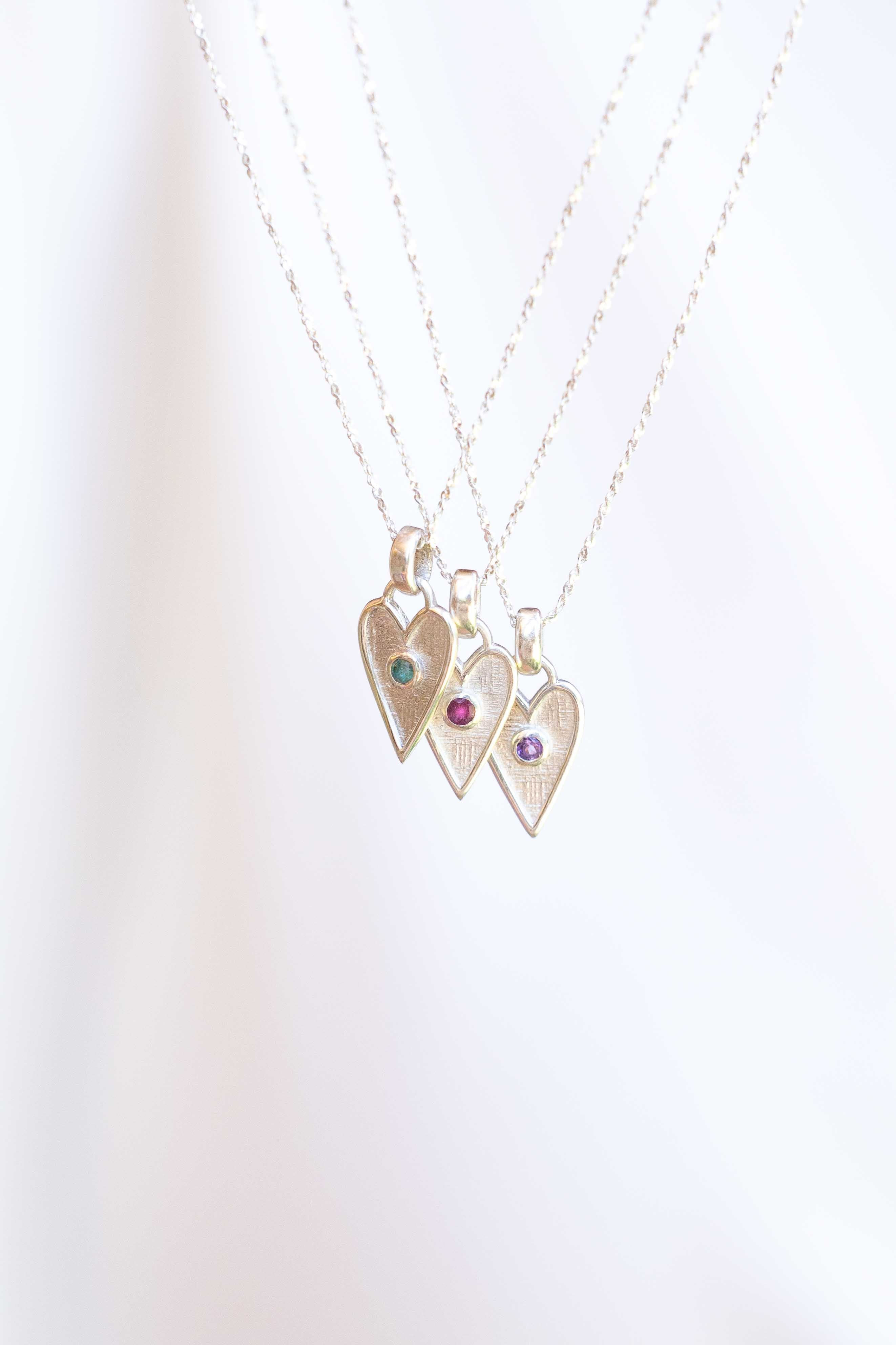 COLLAR CORAZON RUBI