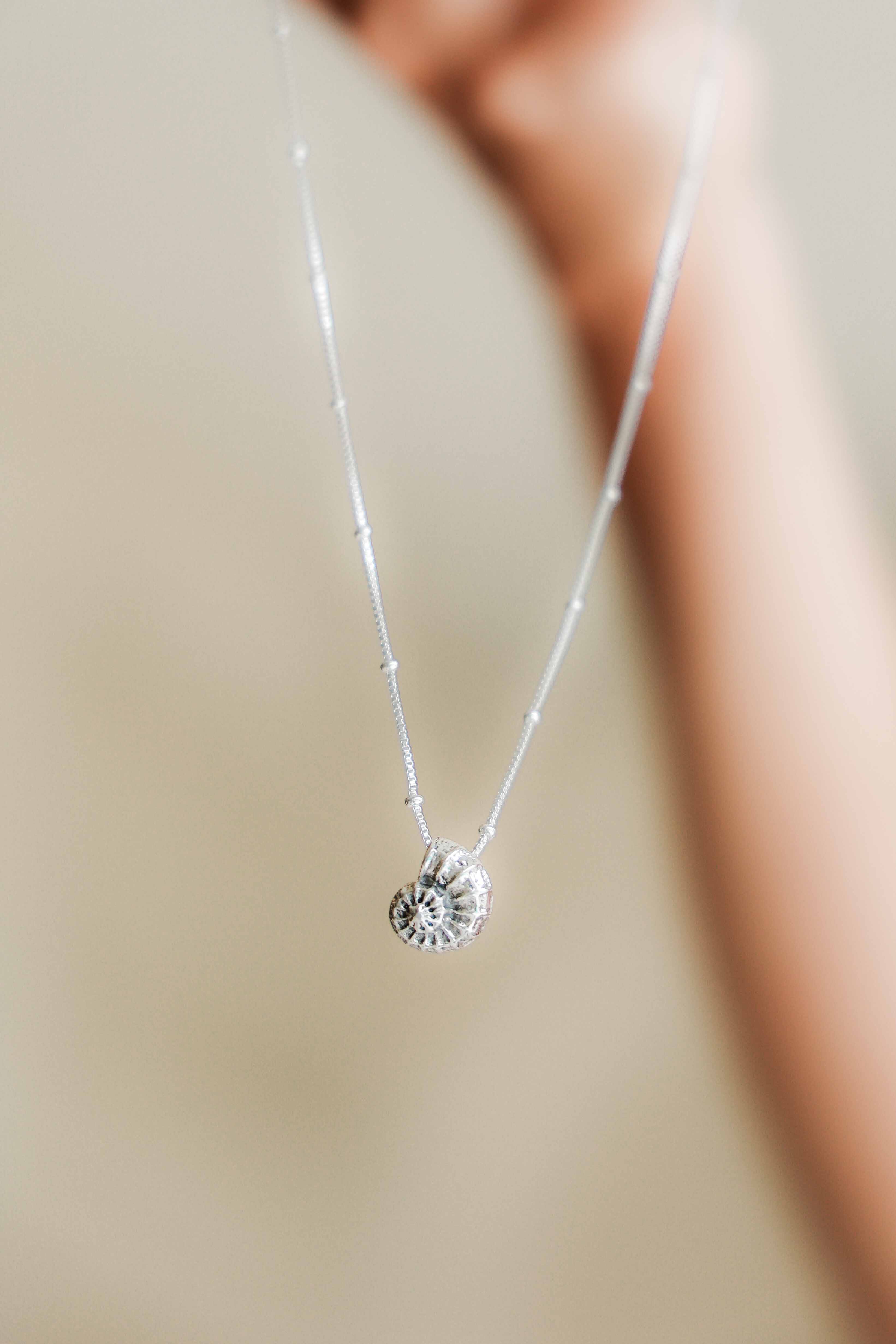 COLLAR CARACOLA