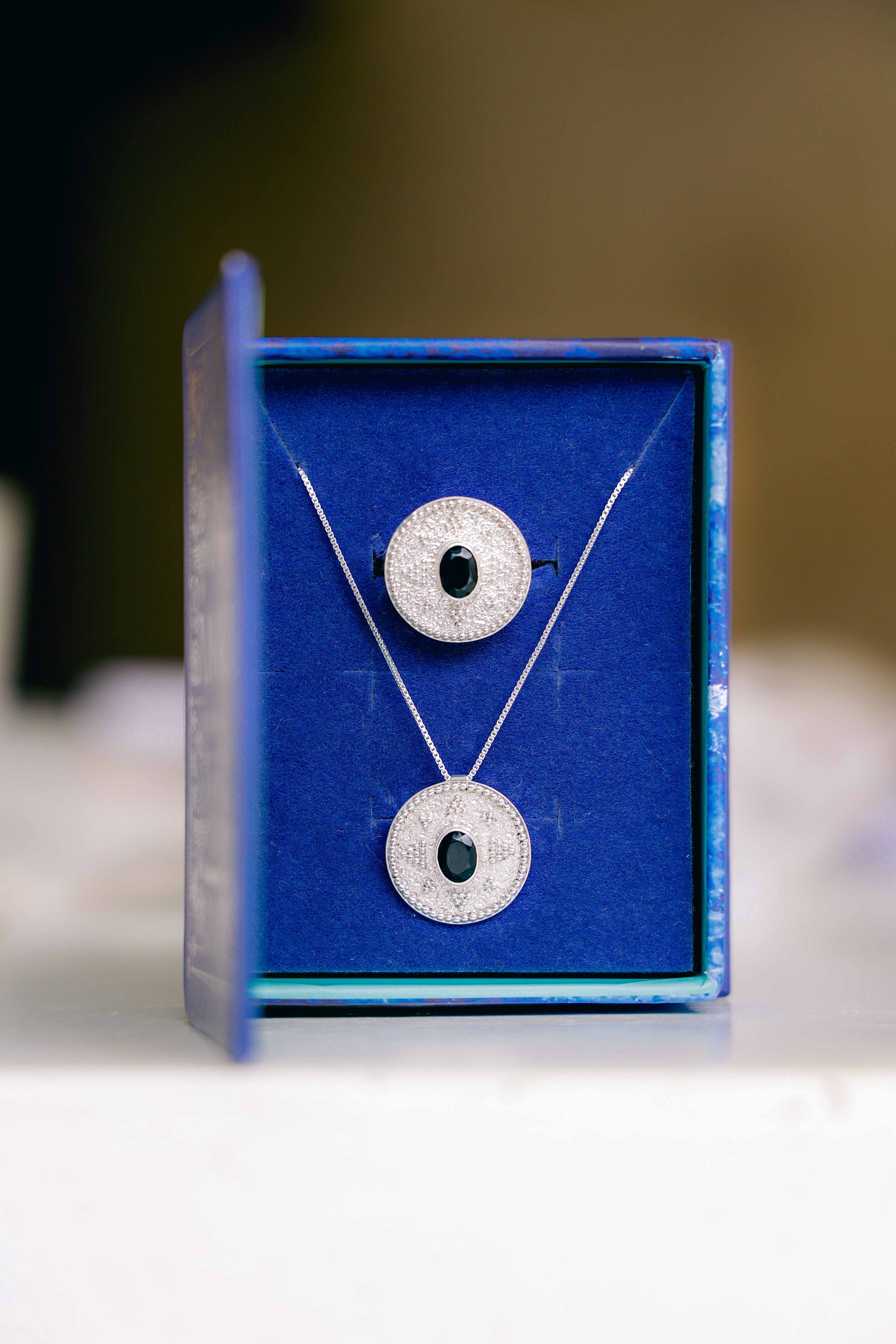 COLLAR OMU ONIX