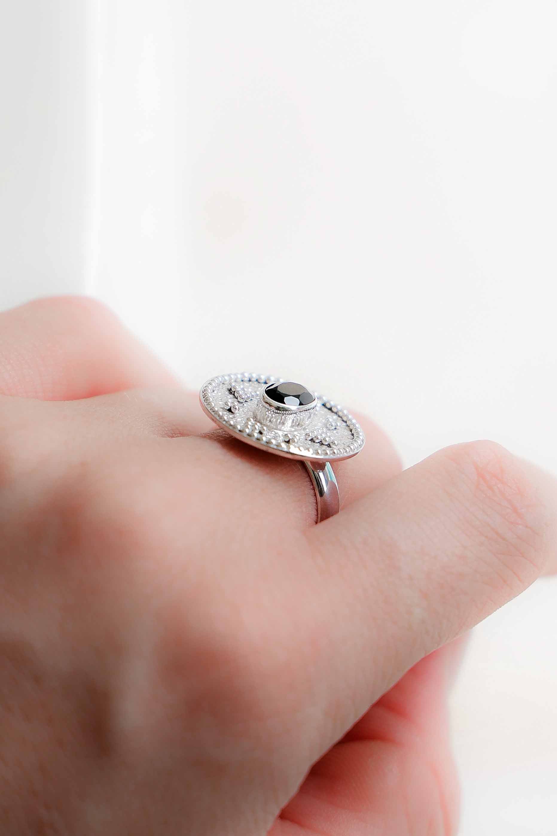 ANILLO OMU ONIX