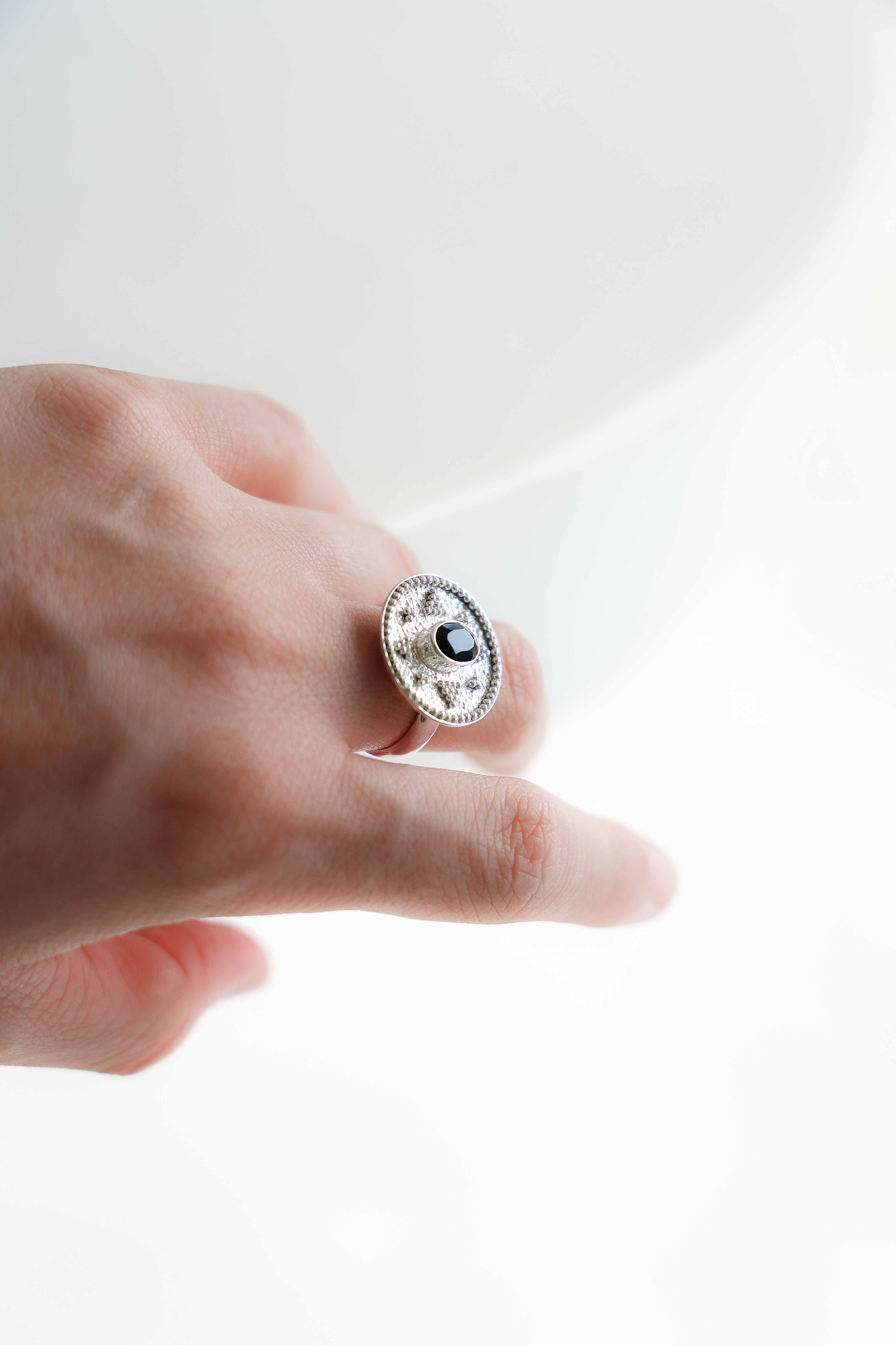 ANILLO OMU ONIX