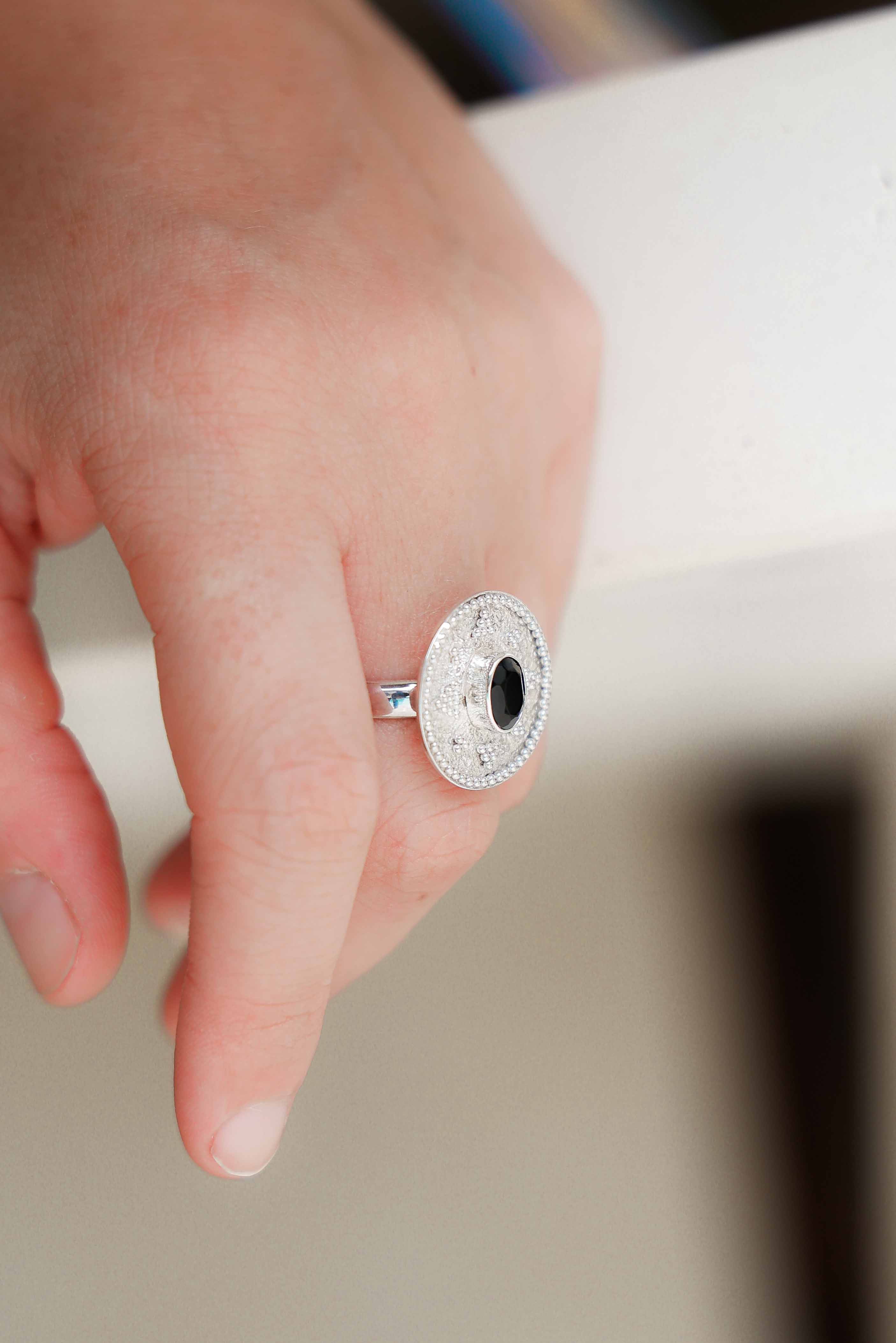 ANILLO OMU ONIX