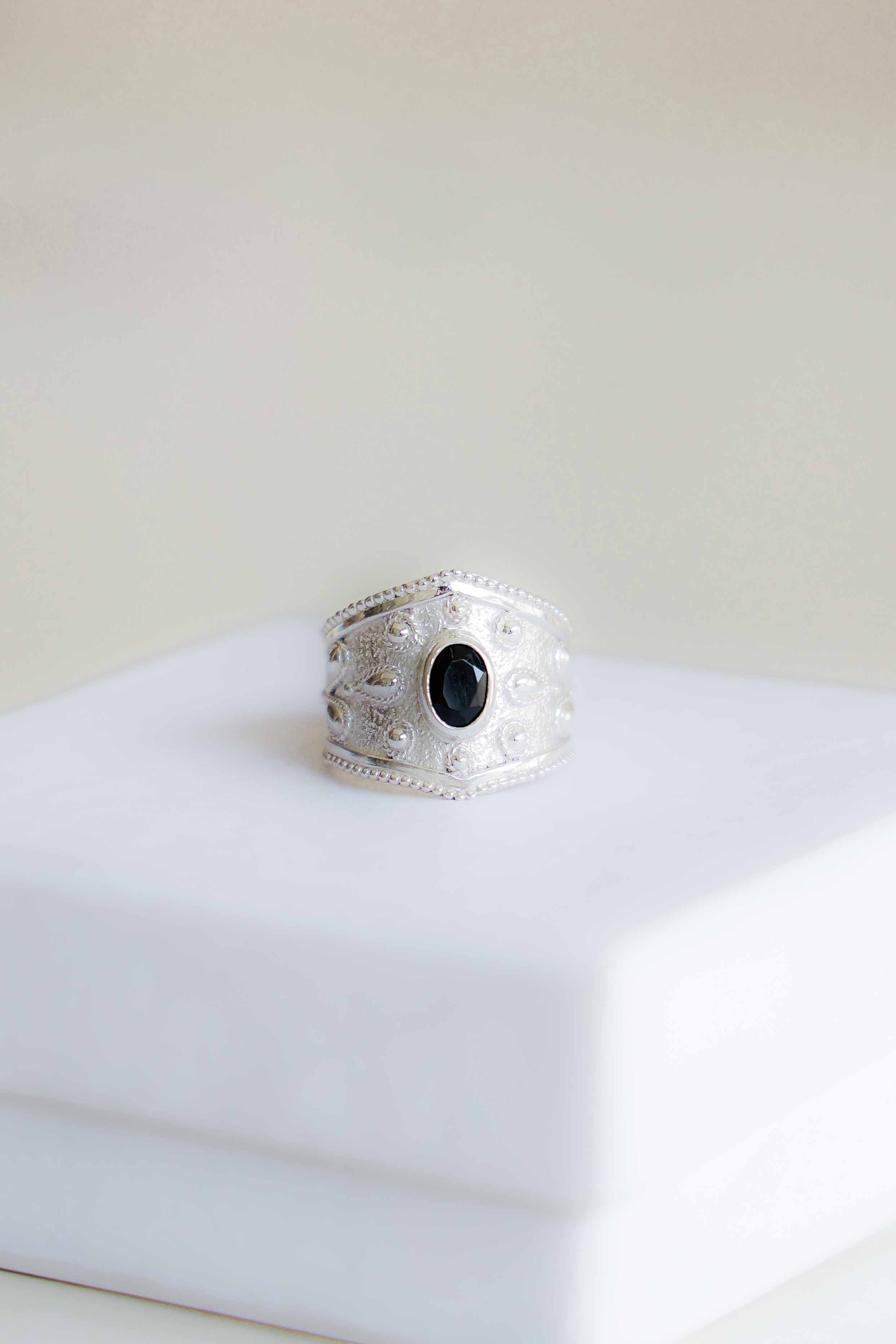 ANILLO ONIRI ONIX