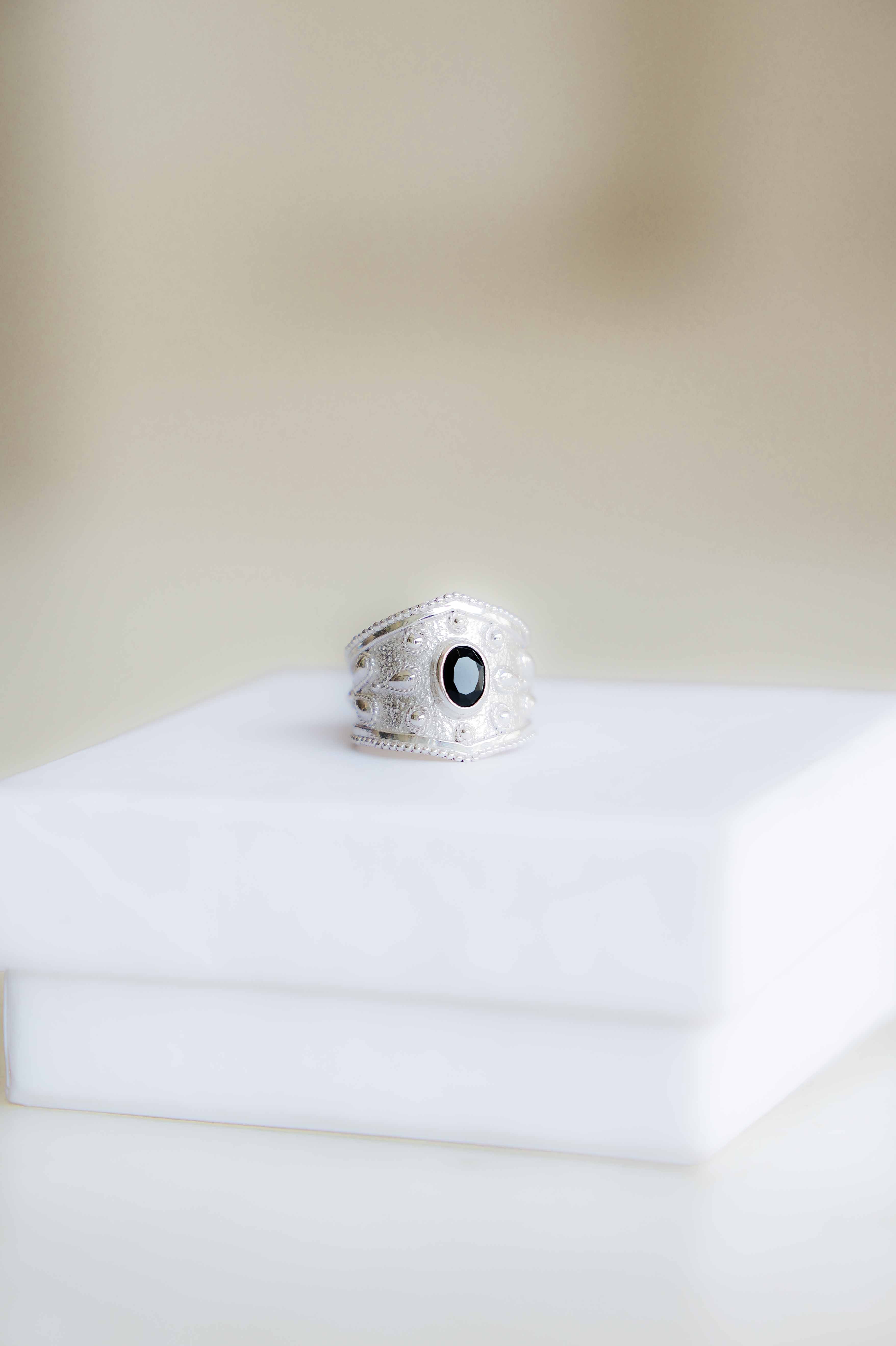 ANILLO ONIRI ONIX