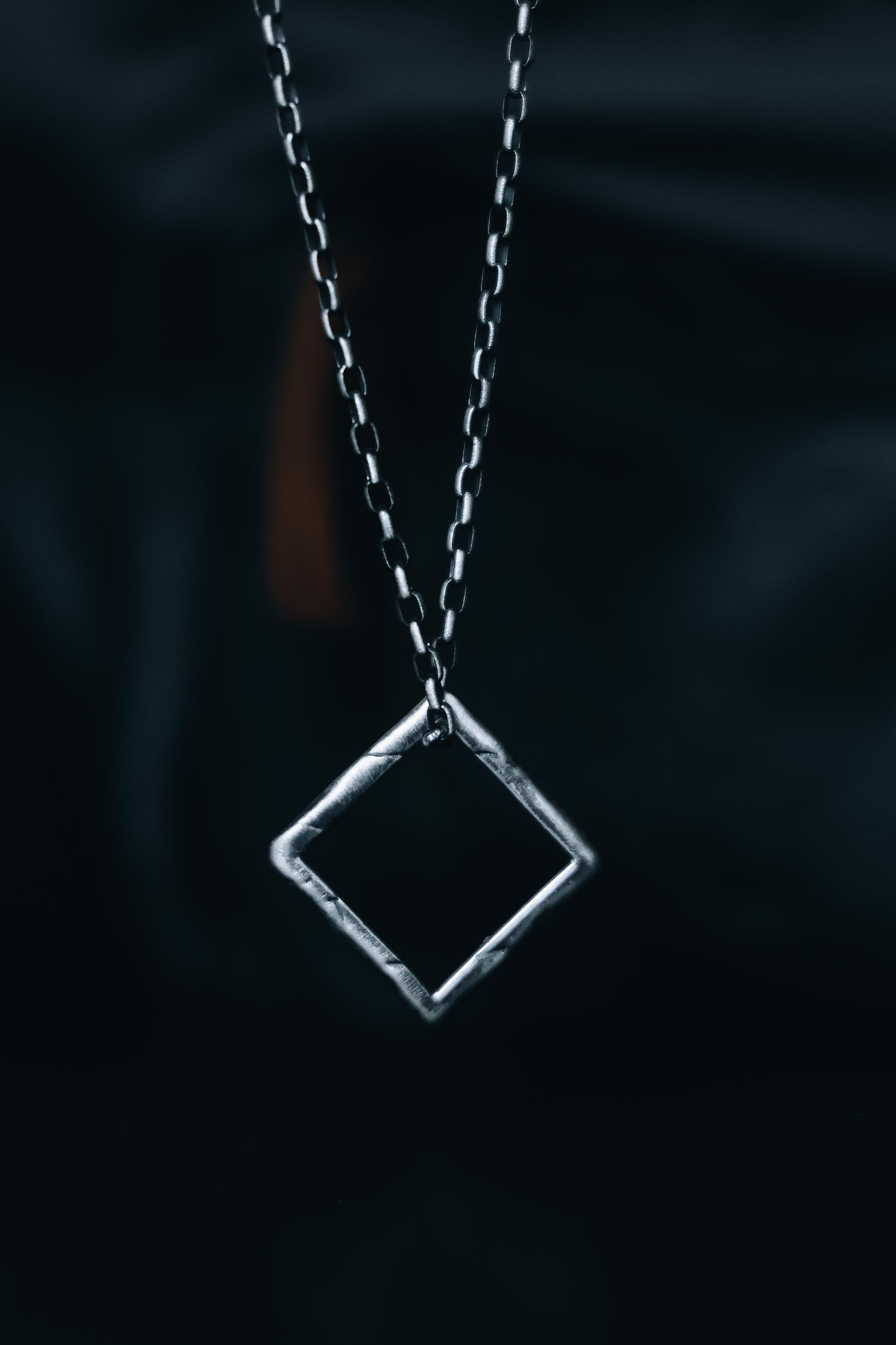COLLAR NEXUS