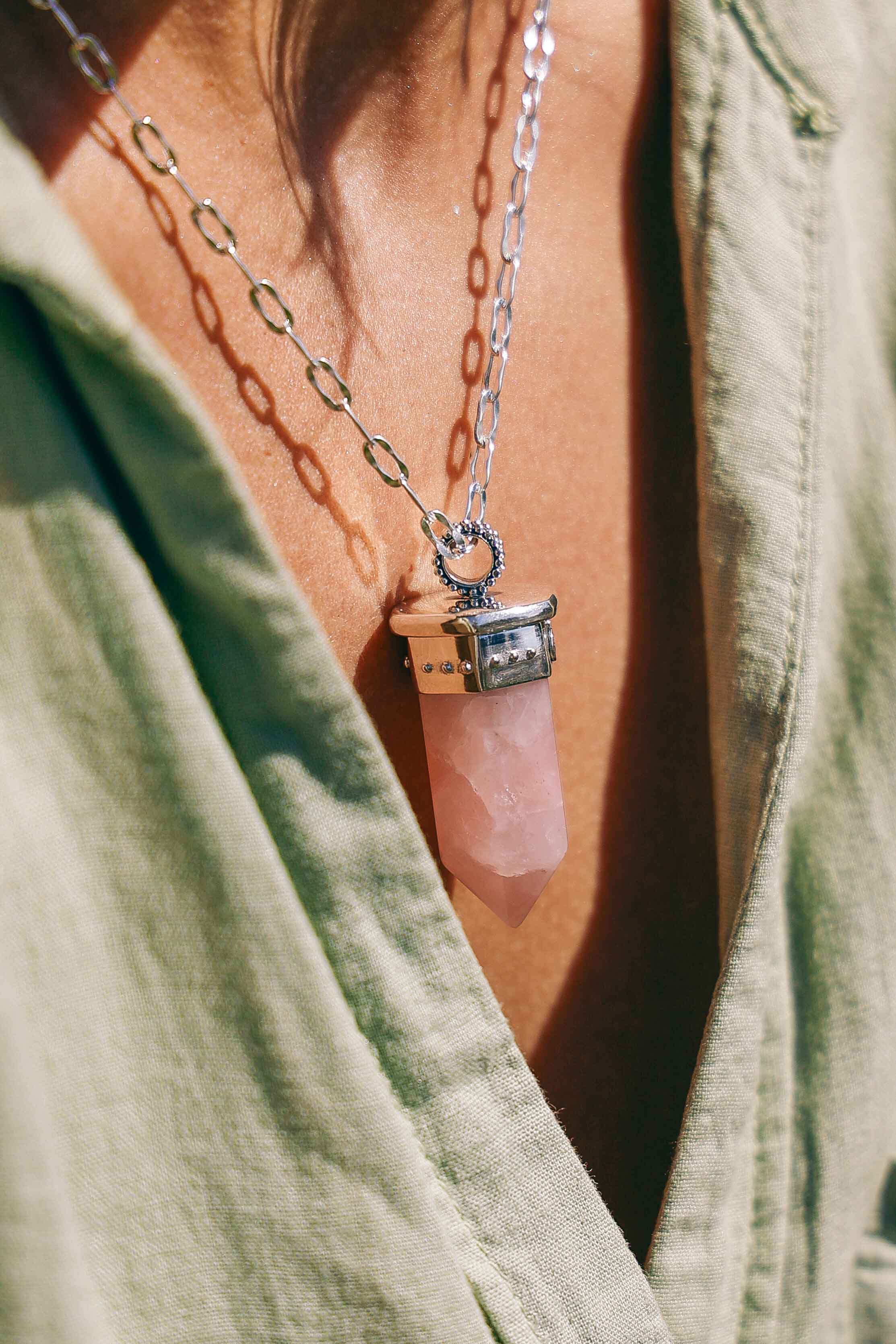 COLLAR TALISMAN ROSA + CADENA GRUESA