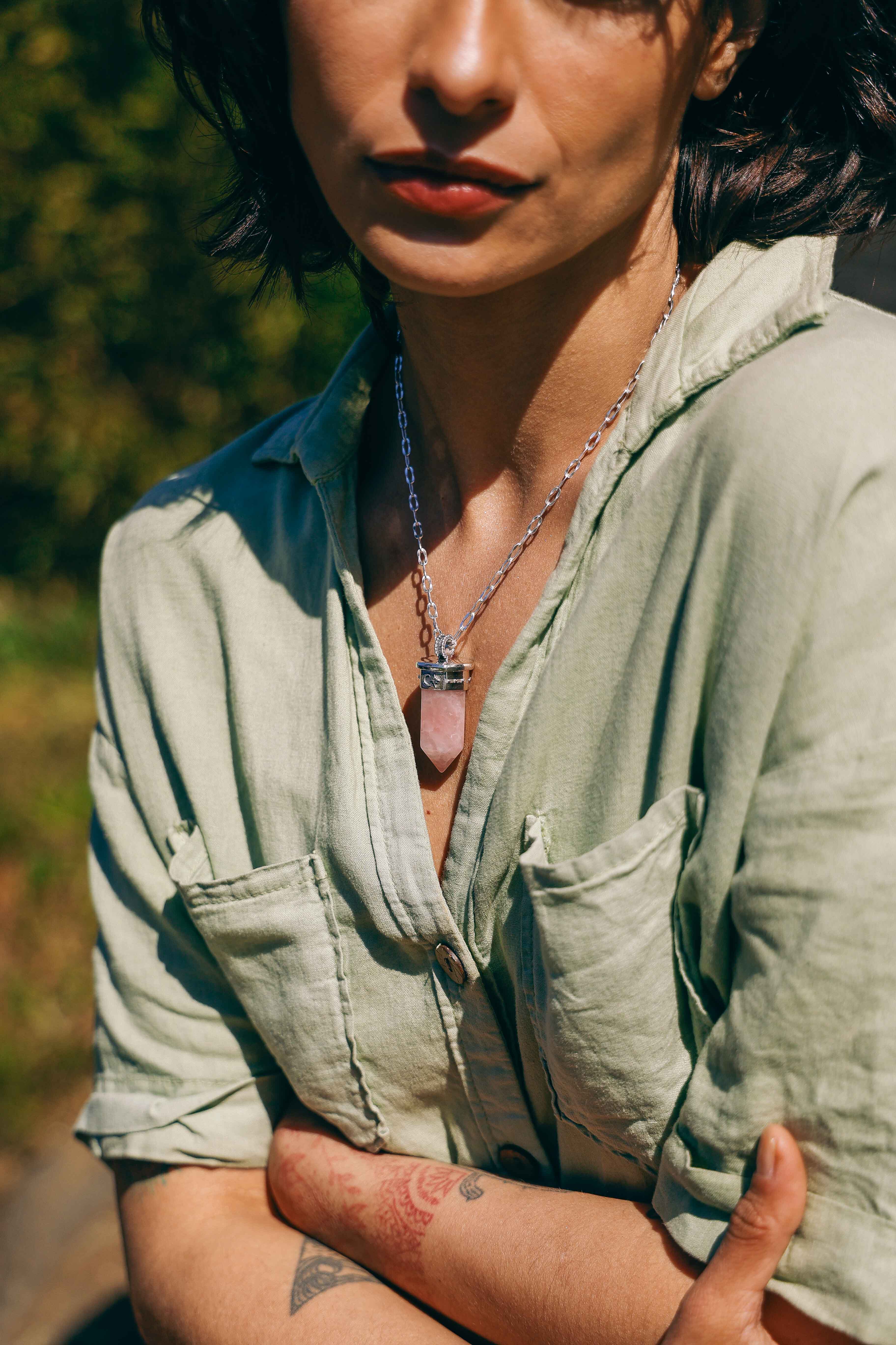 COLLAR TALISMAN ROSA + CADENA GRUESA