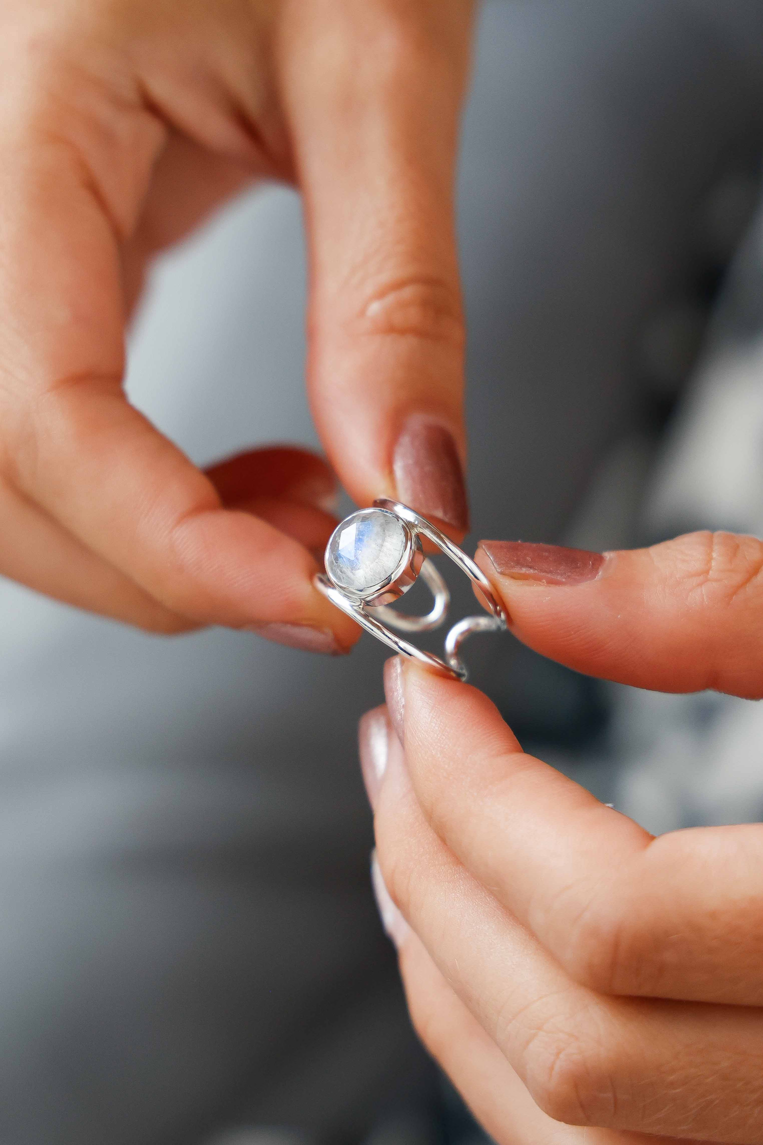ANILLO NADRA PIEDRALUNA