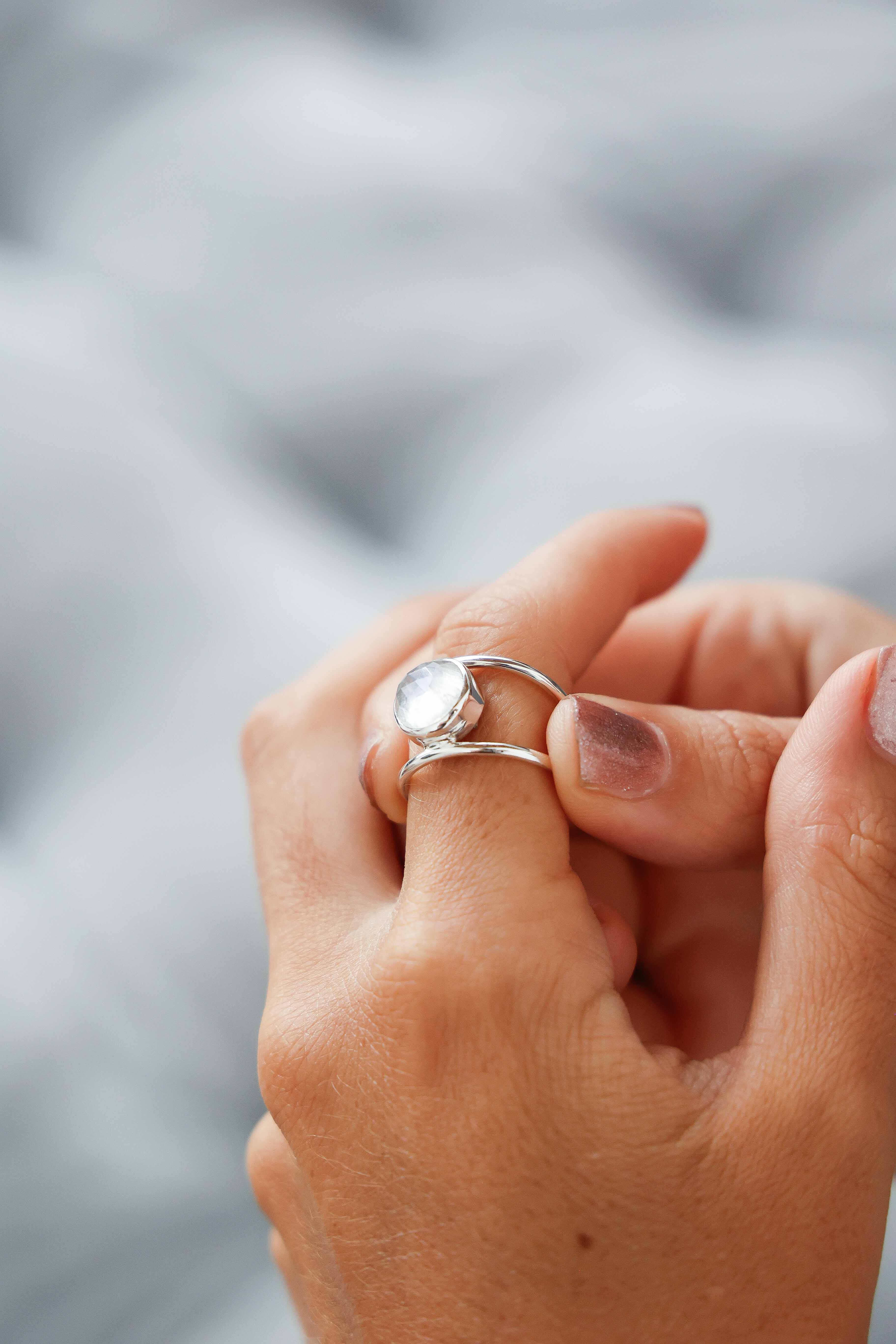 ANILLO NADRA PIEDRALUNA