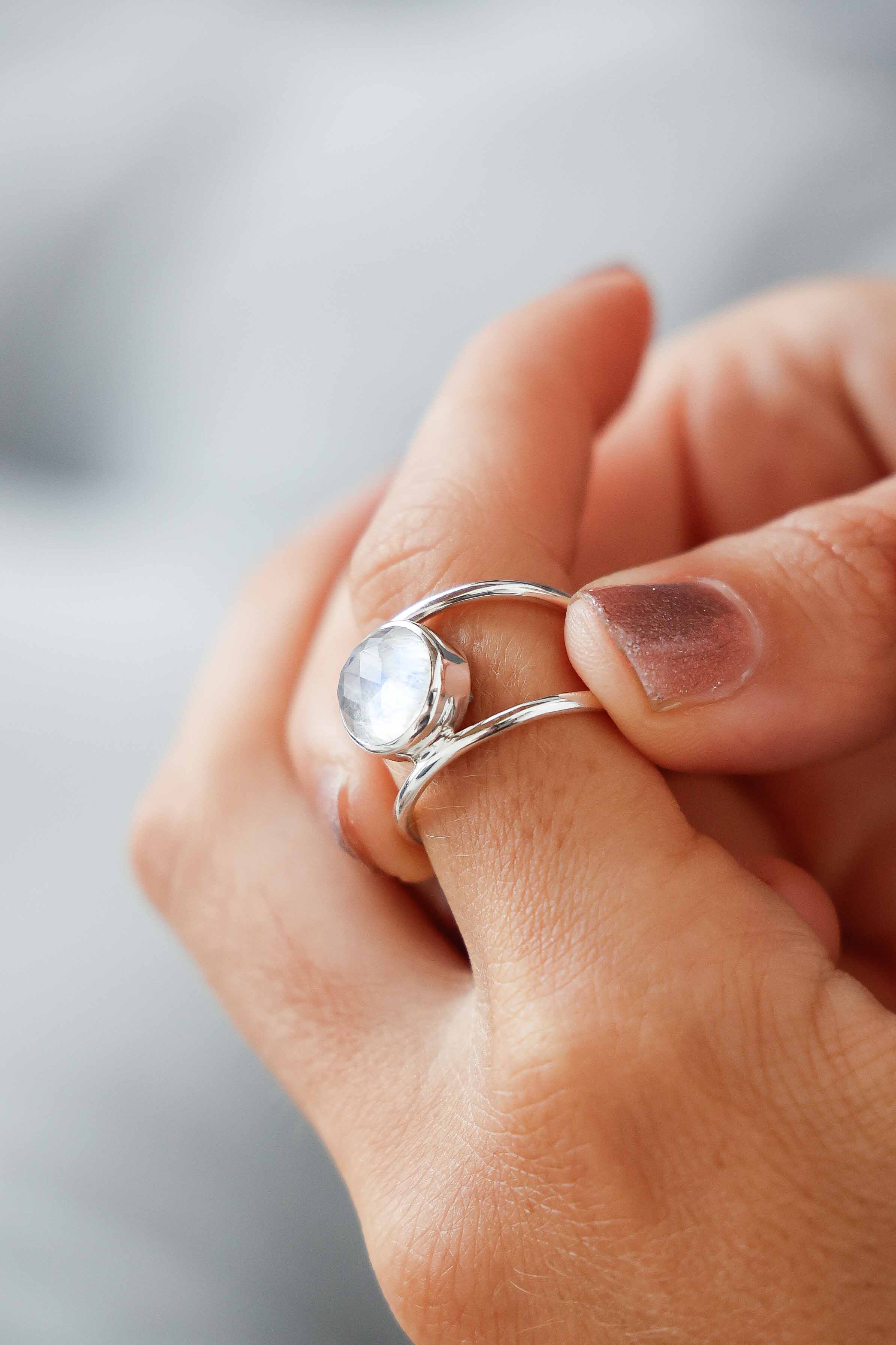 ANILLO NADRA PIEDRALUNA