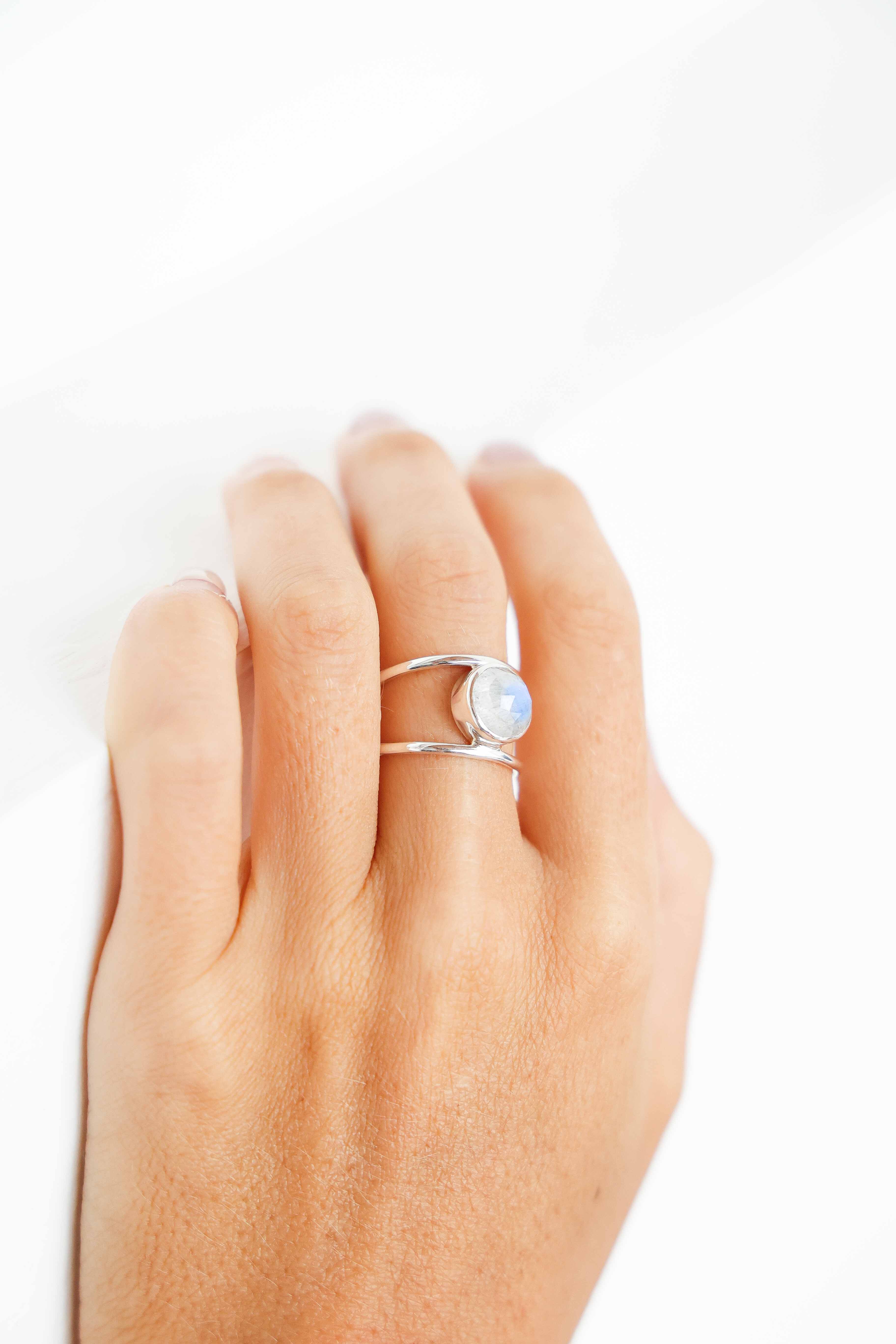 ANILLO NADRA PIEDRALUNA