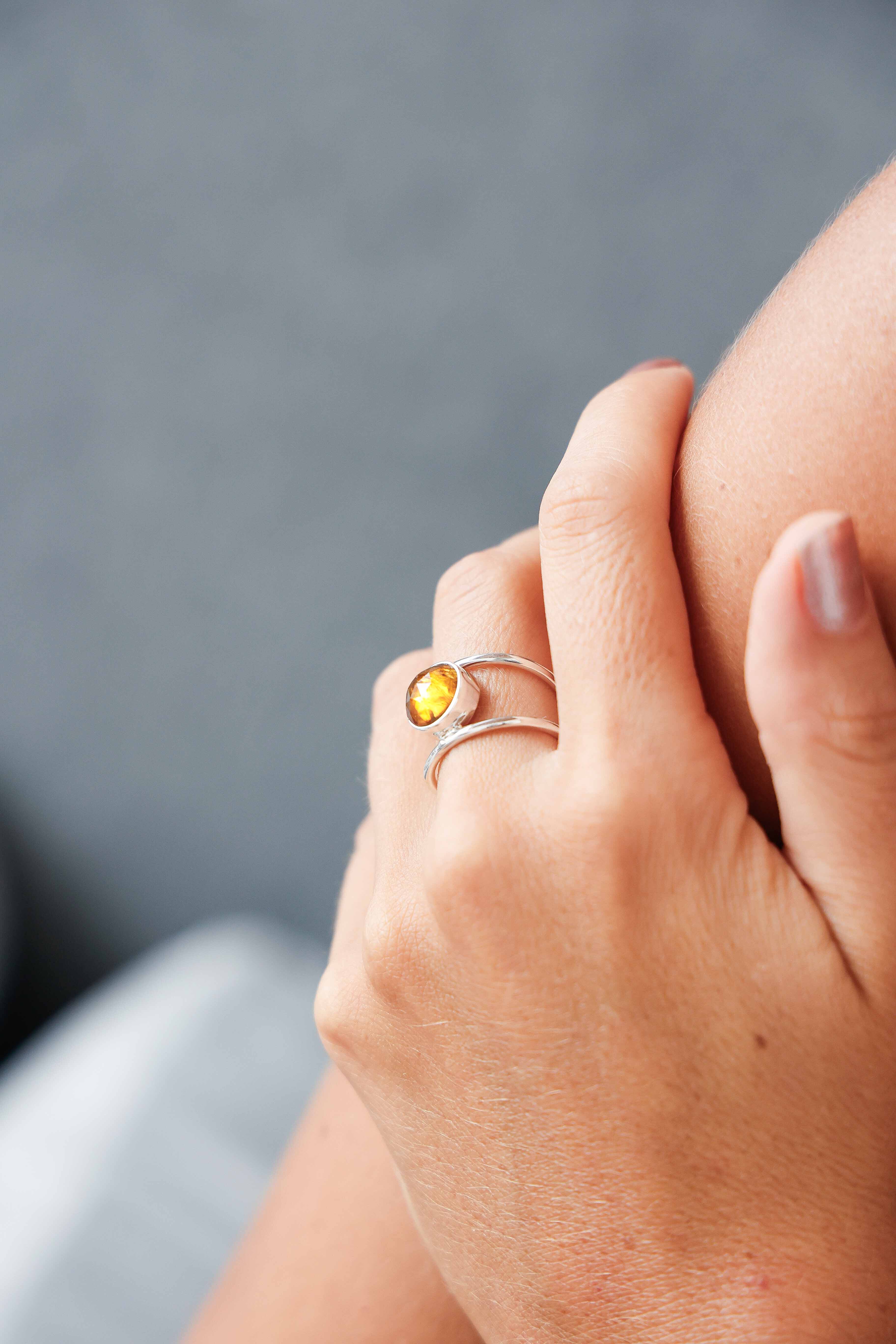 ANILLO NADRA CITRINO