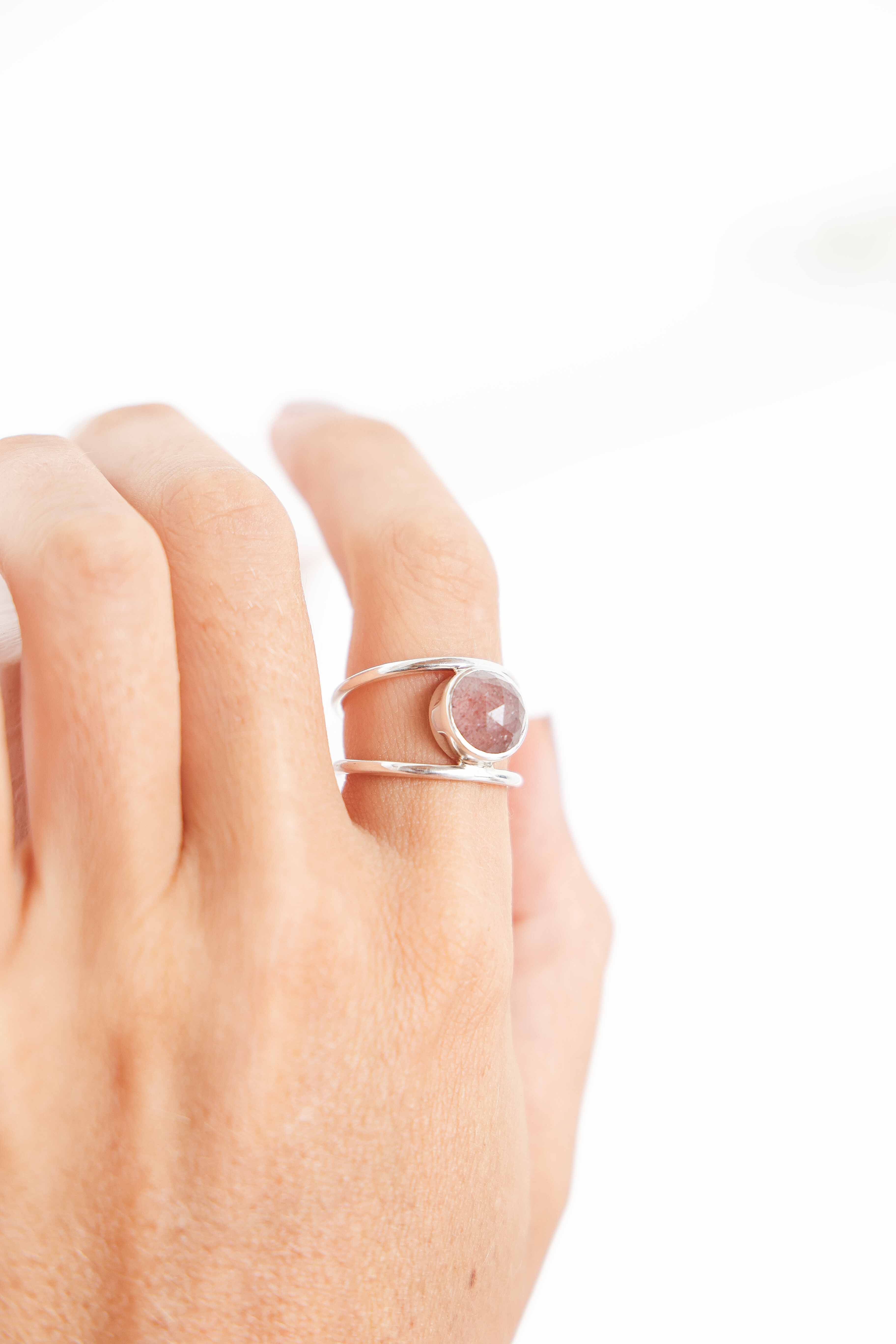 ANILLO NADRA CUARZO CHERRY
