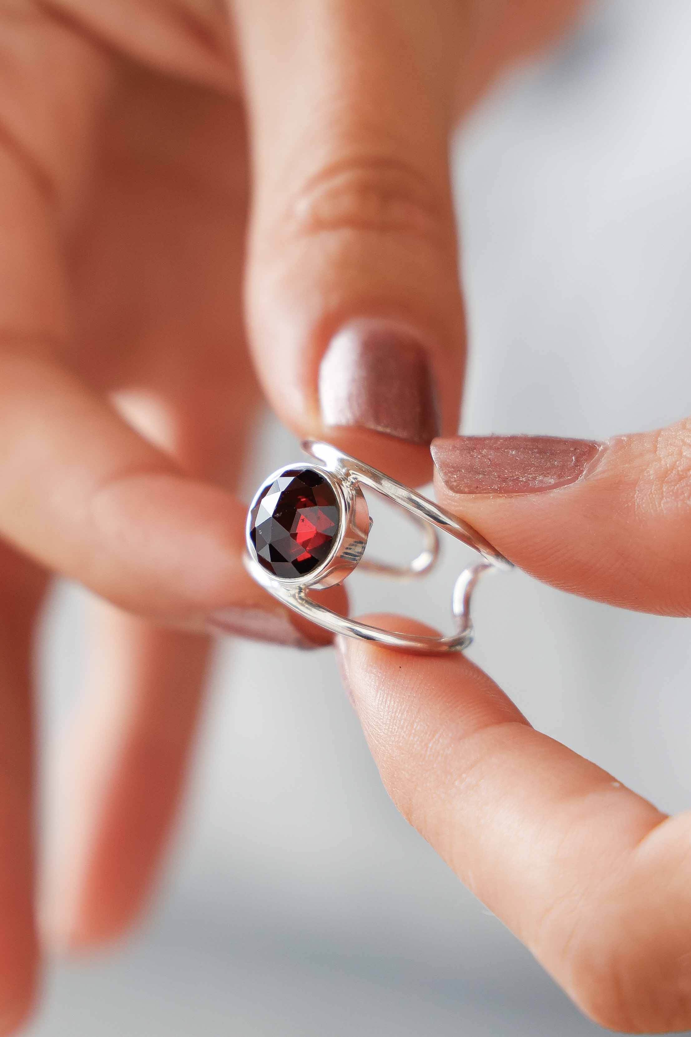 ANILLO NADRA GRANATE