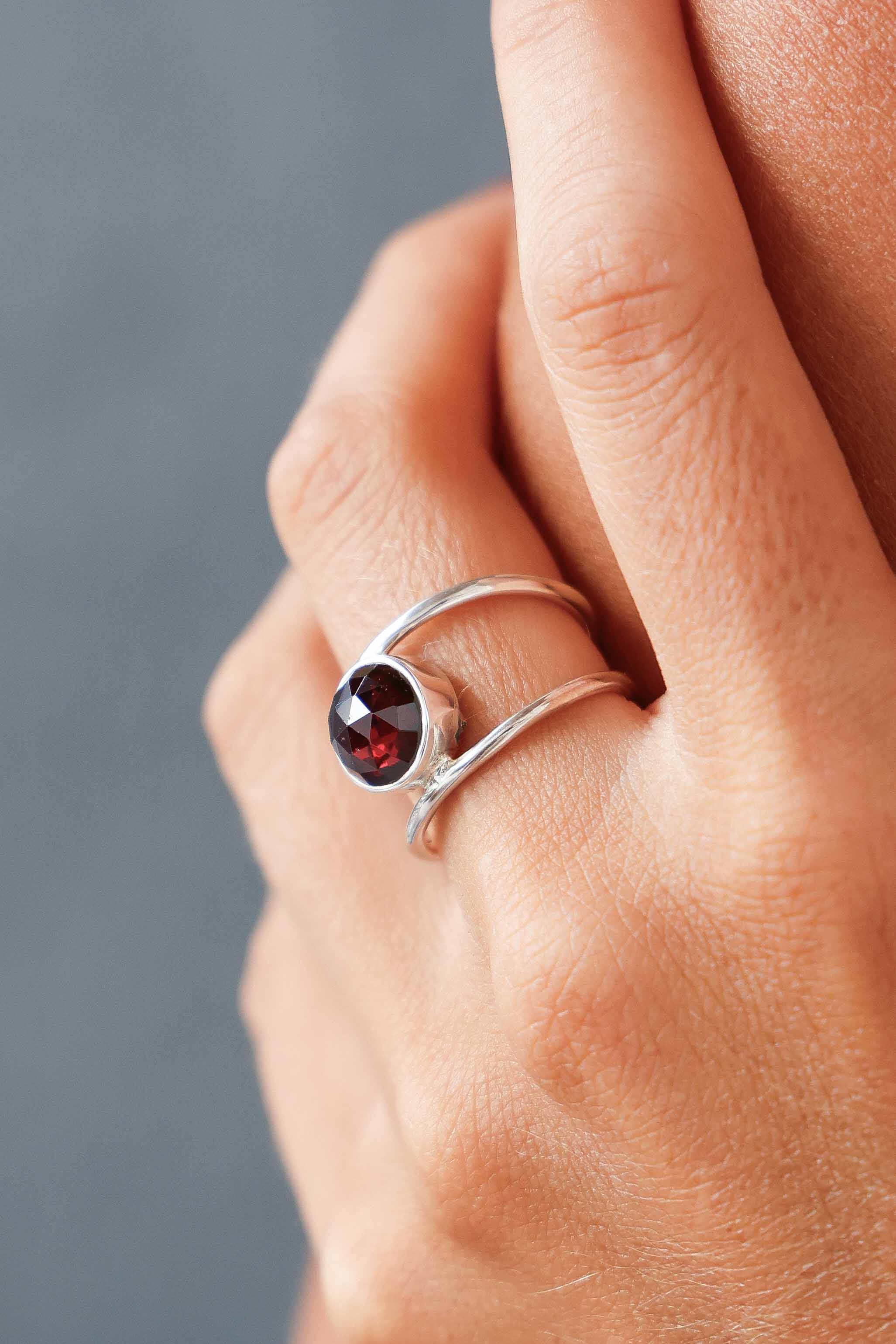 ANILLO NADRA GRANATE