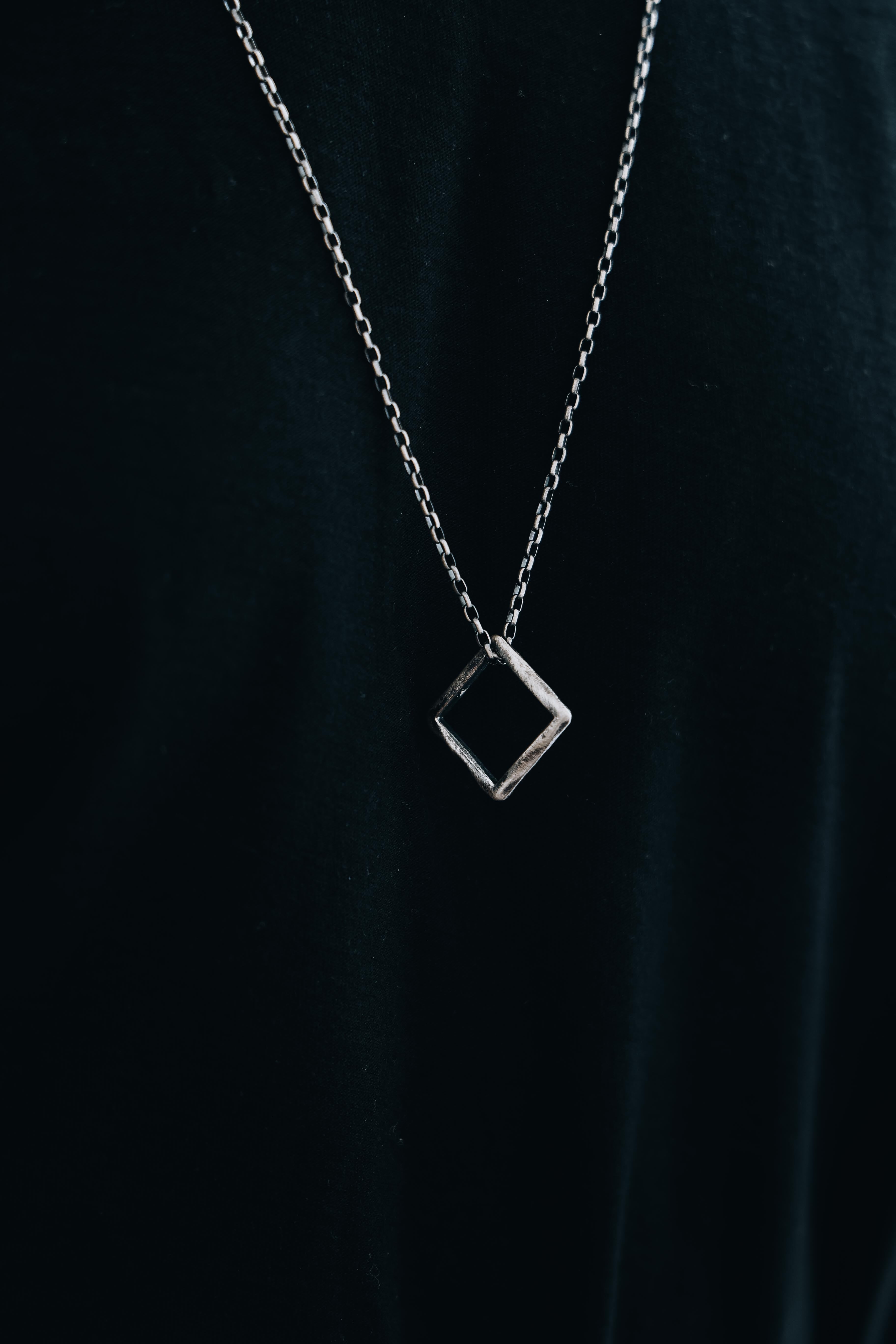 COLLAR NEXUS