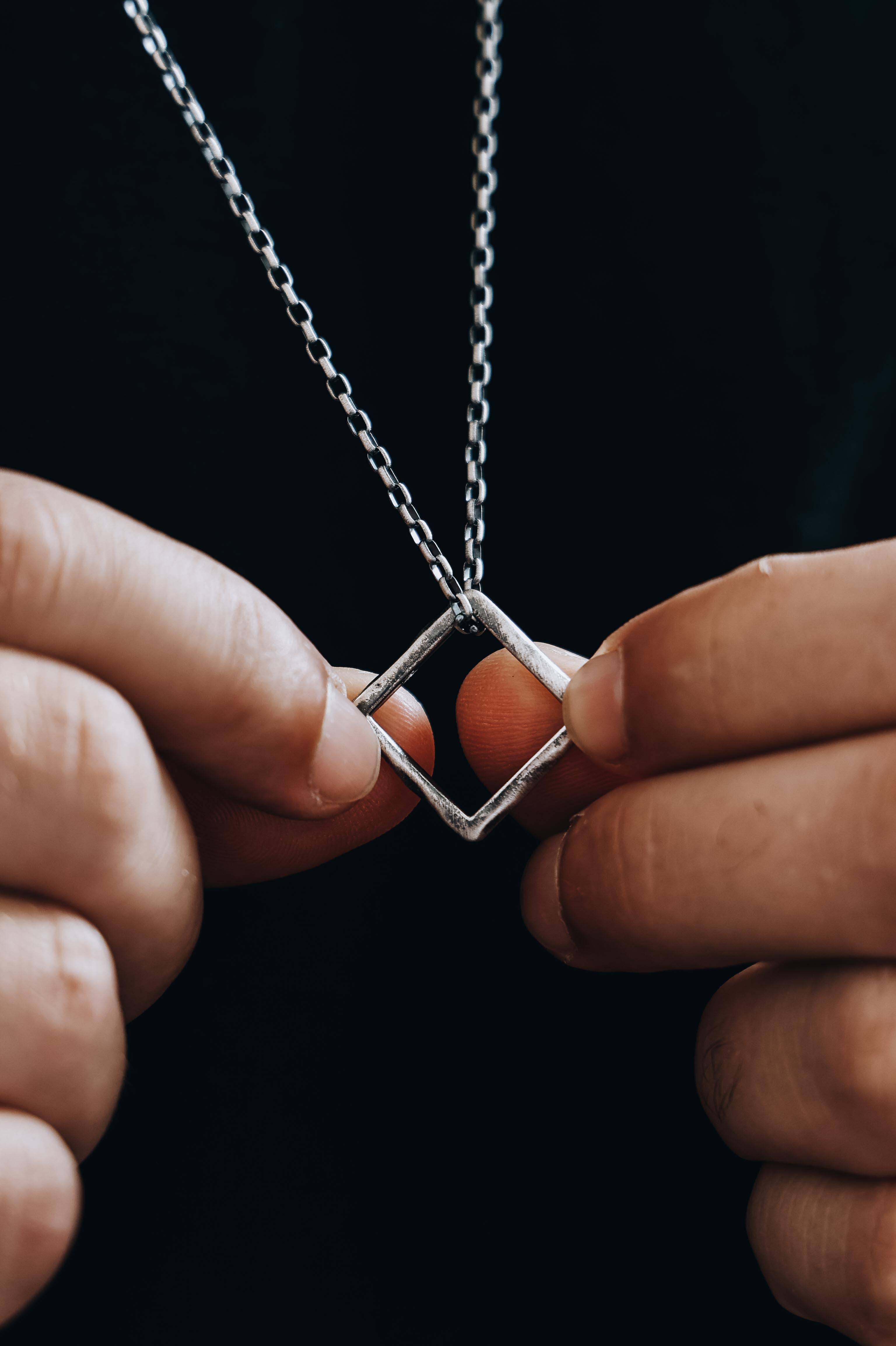 COLLAR NEXUS