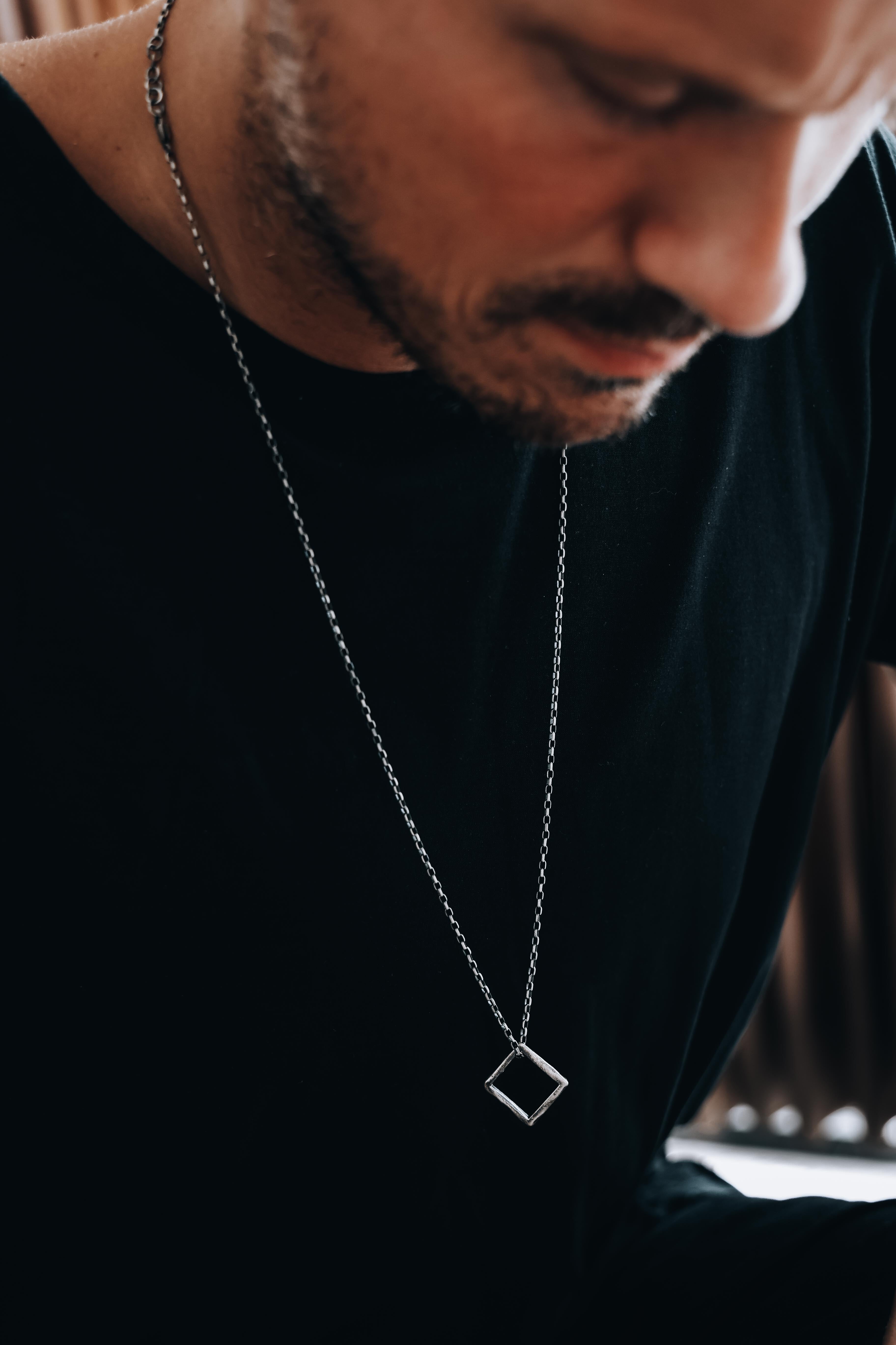 COLLAR NEXUS