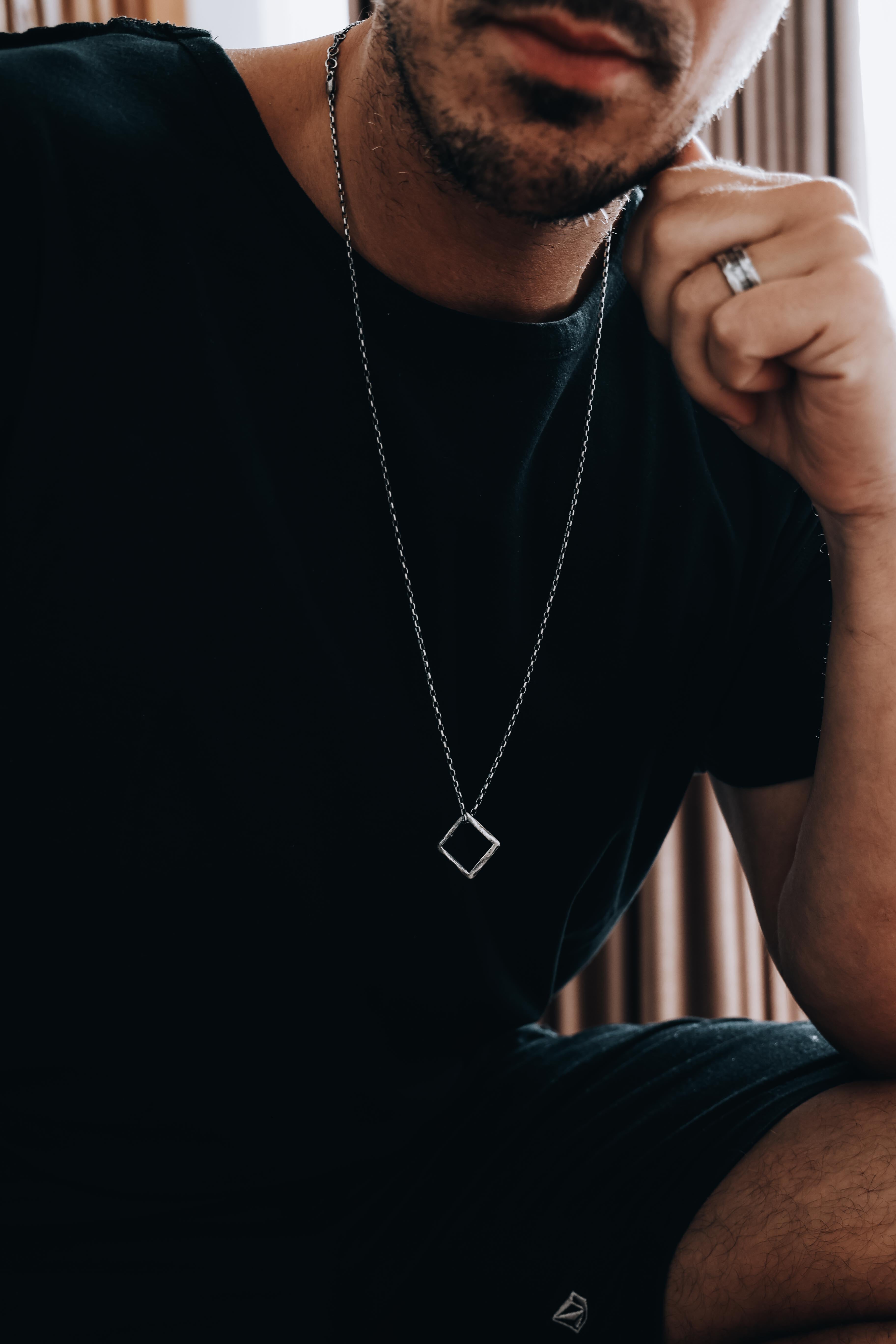COLLAR NEXUS