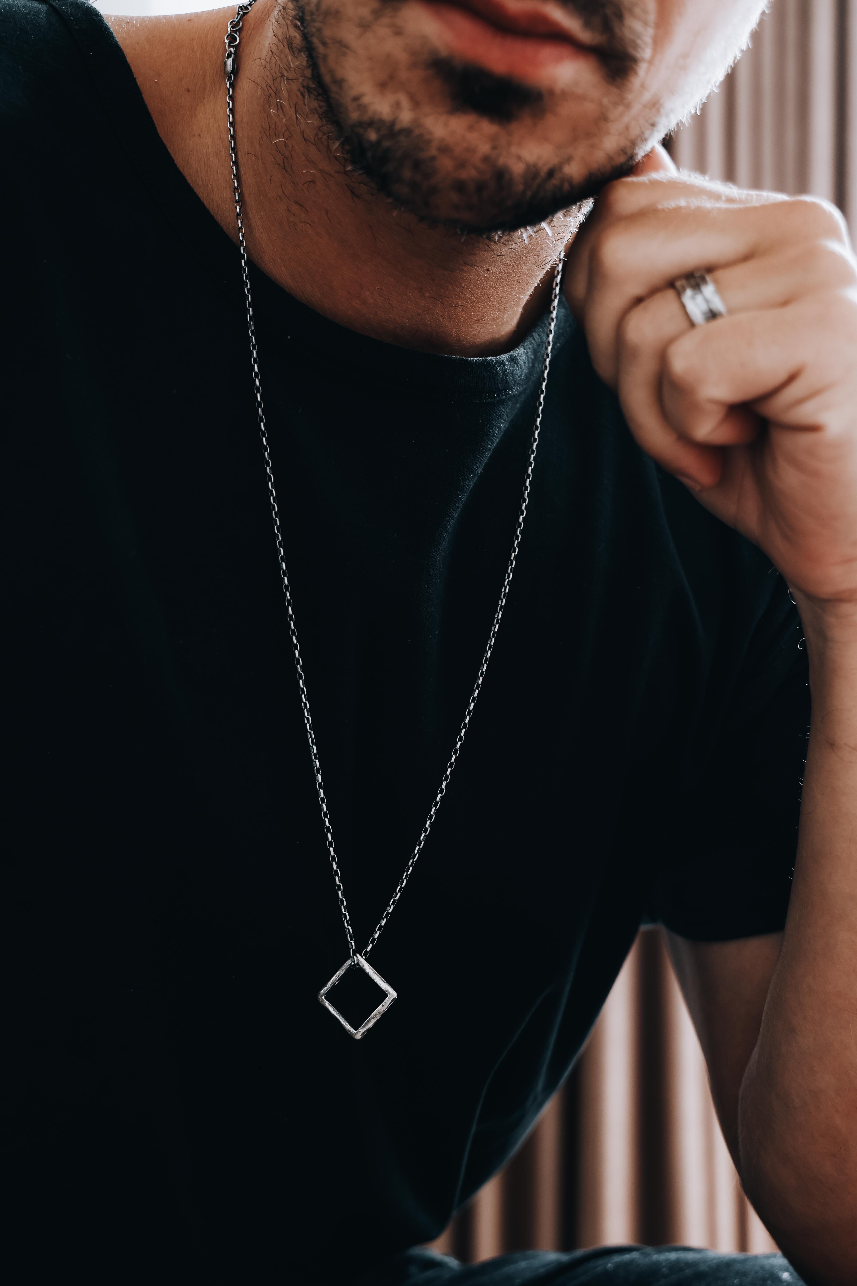 COLLAR NEXUS