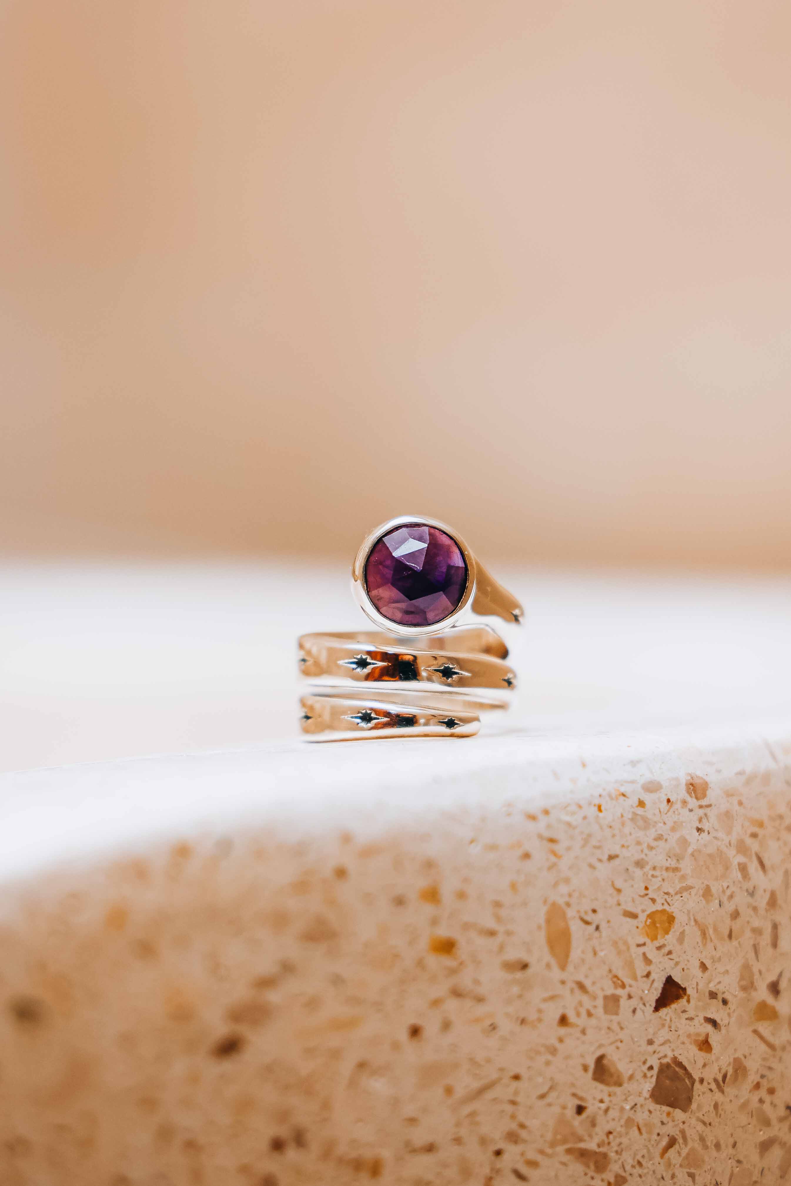 ANILLO SNAKE AMATISTA