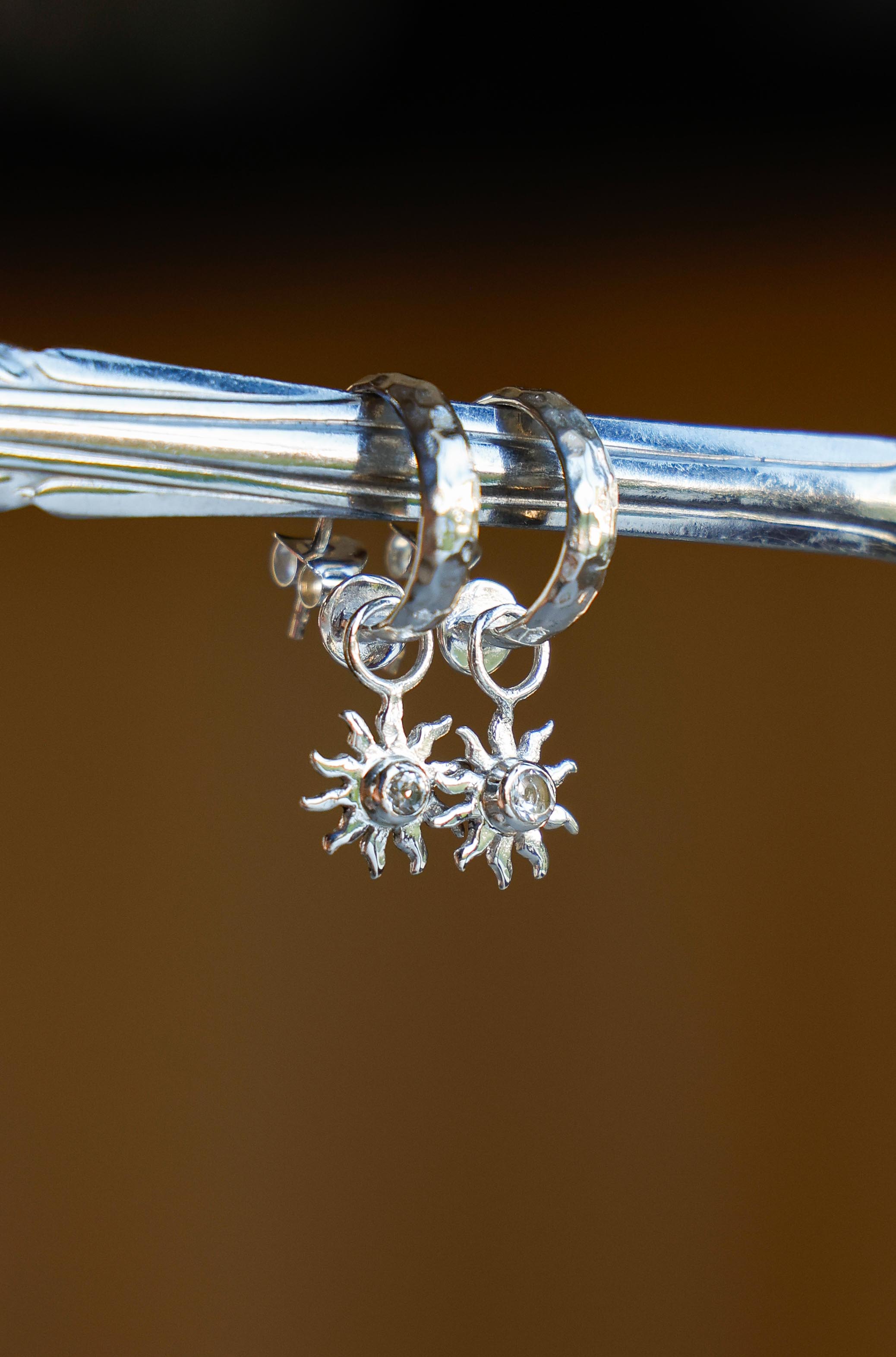 AROS AUREA DE PLATA Y TOPACIO BLANCO