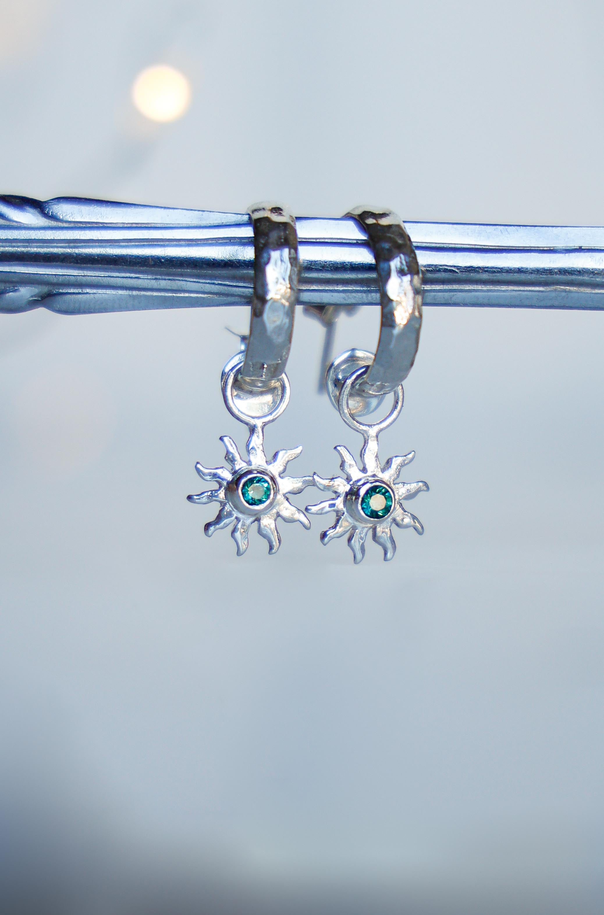 AROS AUREA DE PLATA Y CUARZO VERDE