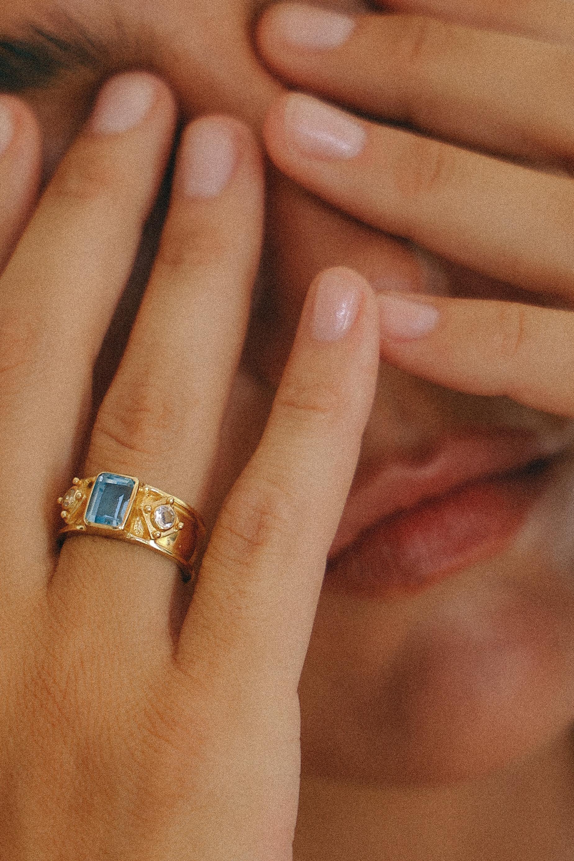 ANILLO AURORA GOLD TOPACIO SWISS CELESTE