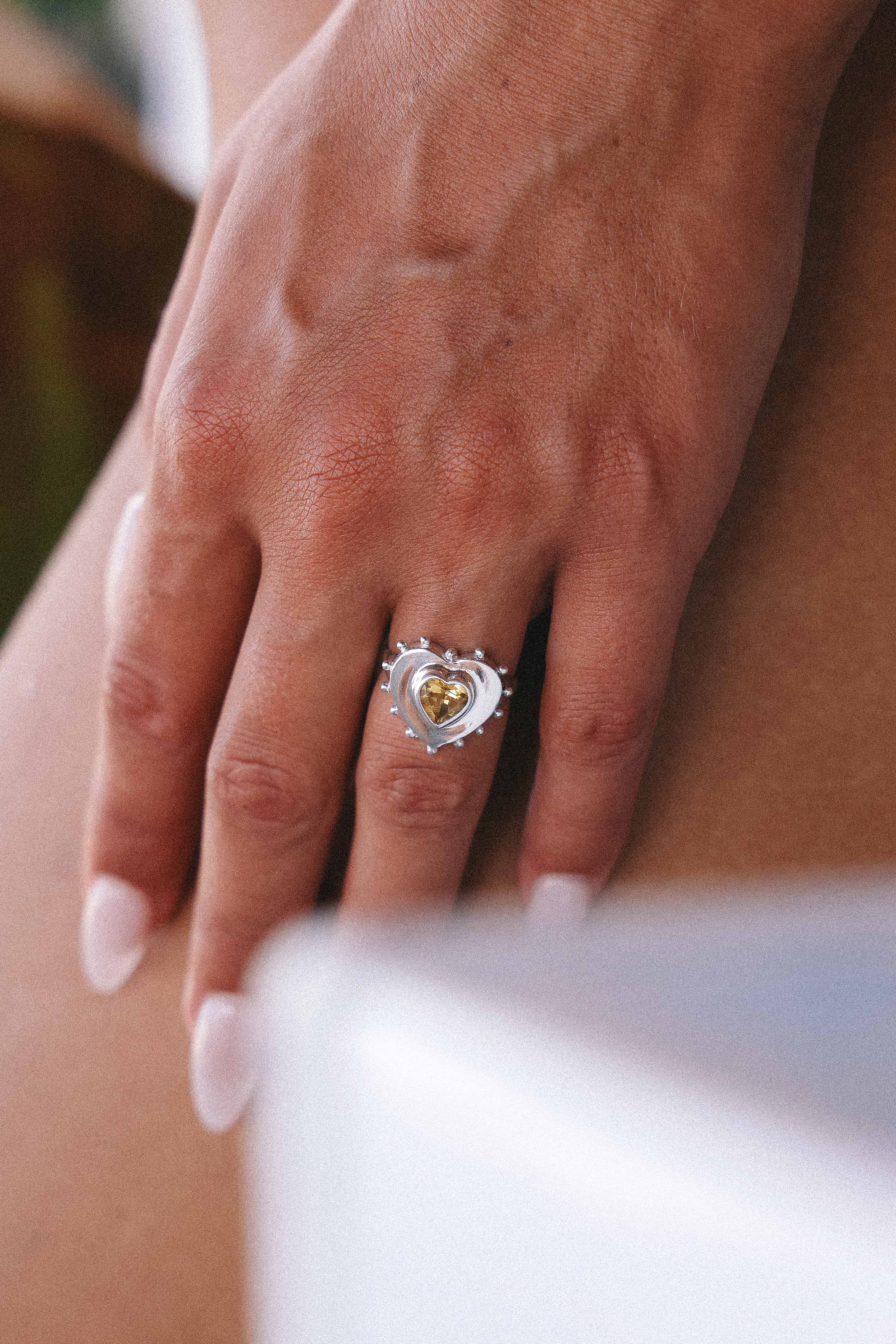 ANILLO CORAZON DE PLATA Y CITRINO