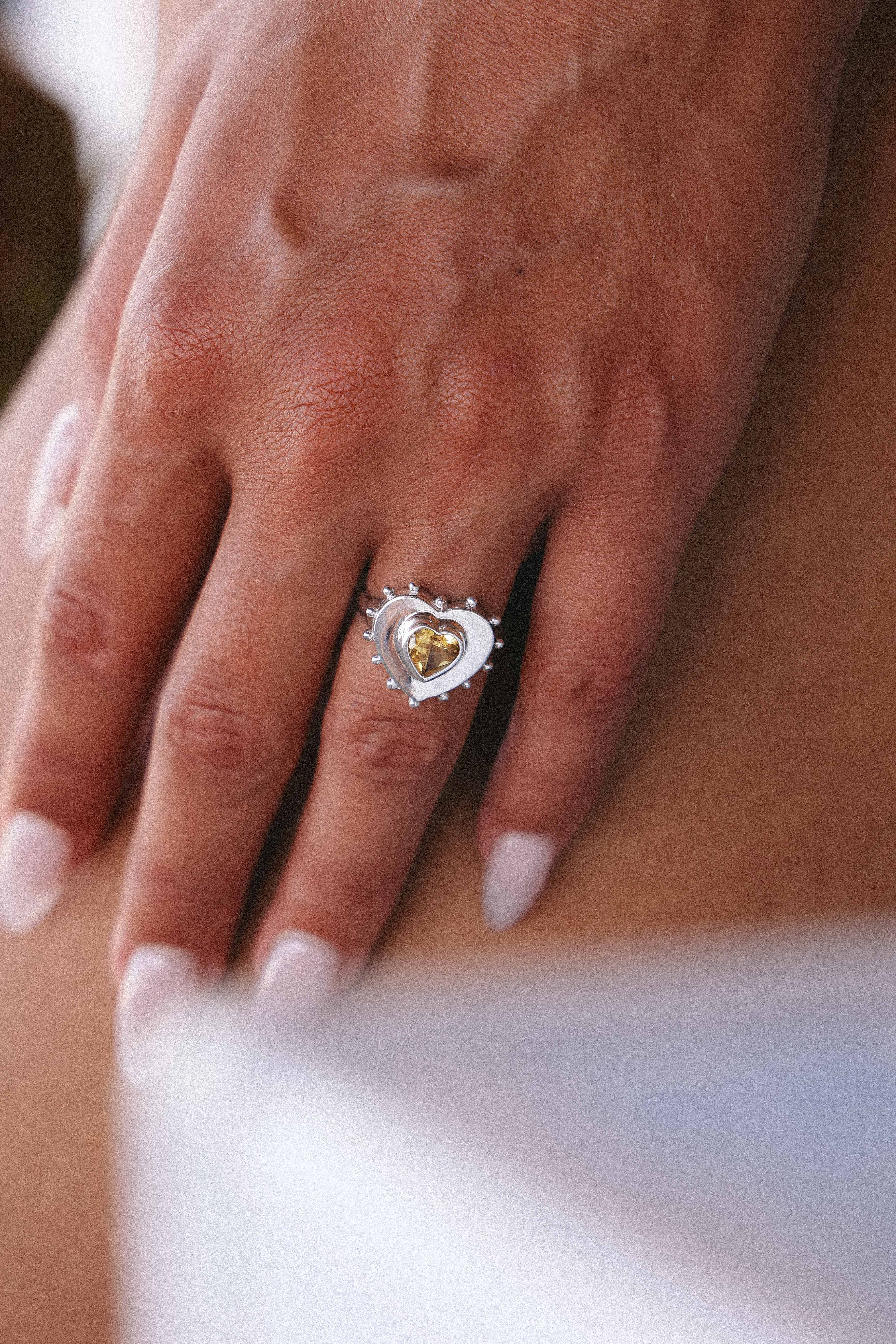 ANILLO CORAZON DE PLATA Y CITRINO