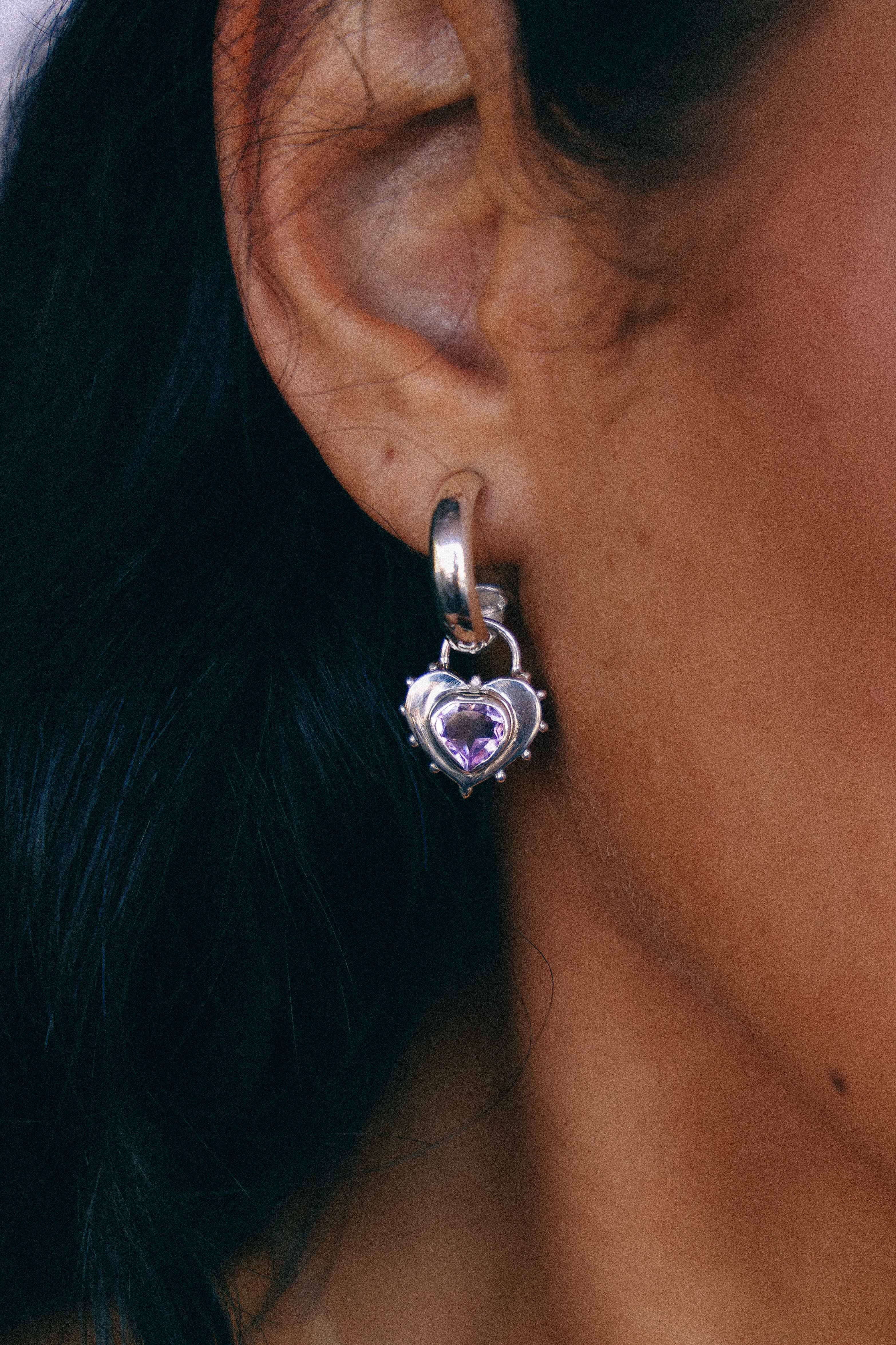 AROS CORAZON DE PLATA Y AMATISTA