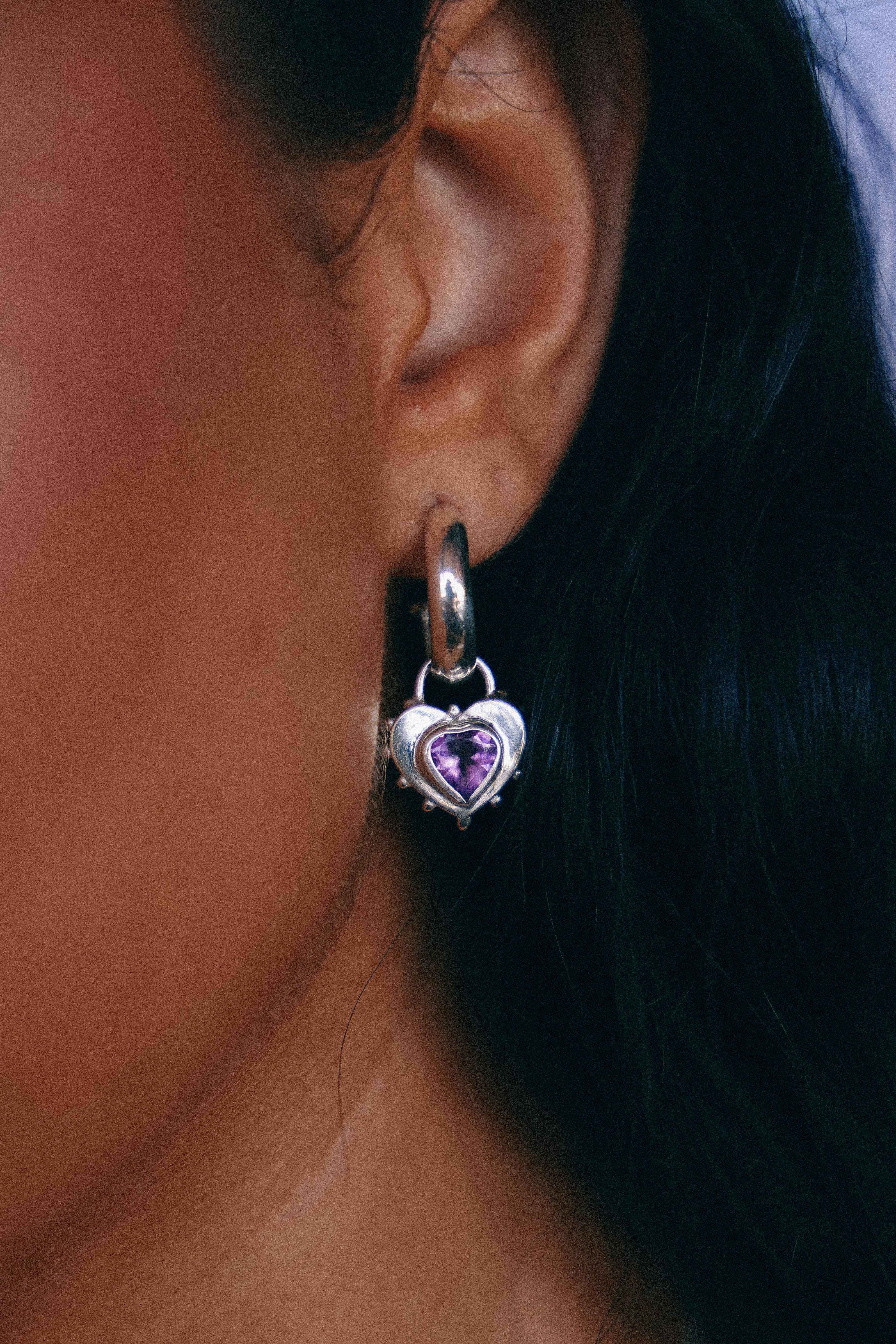 AROS CORAZON DE PLATA Y AMATISTA