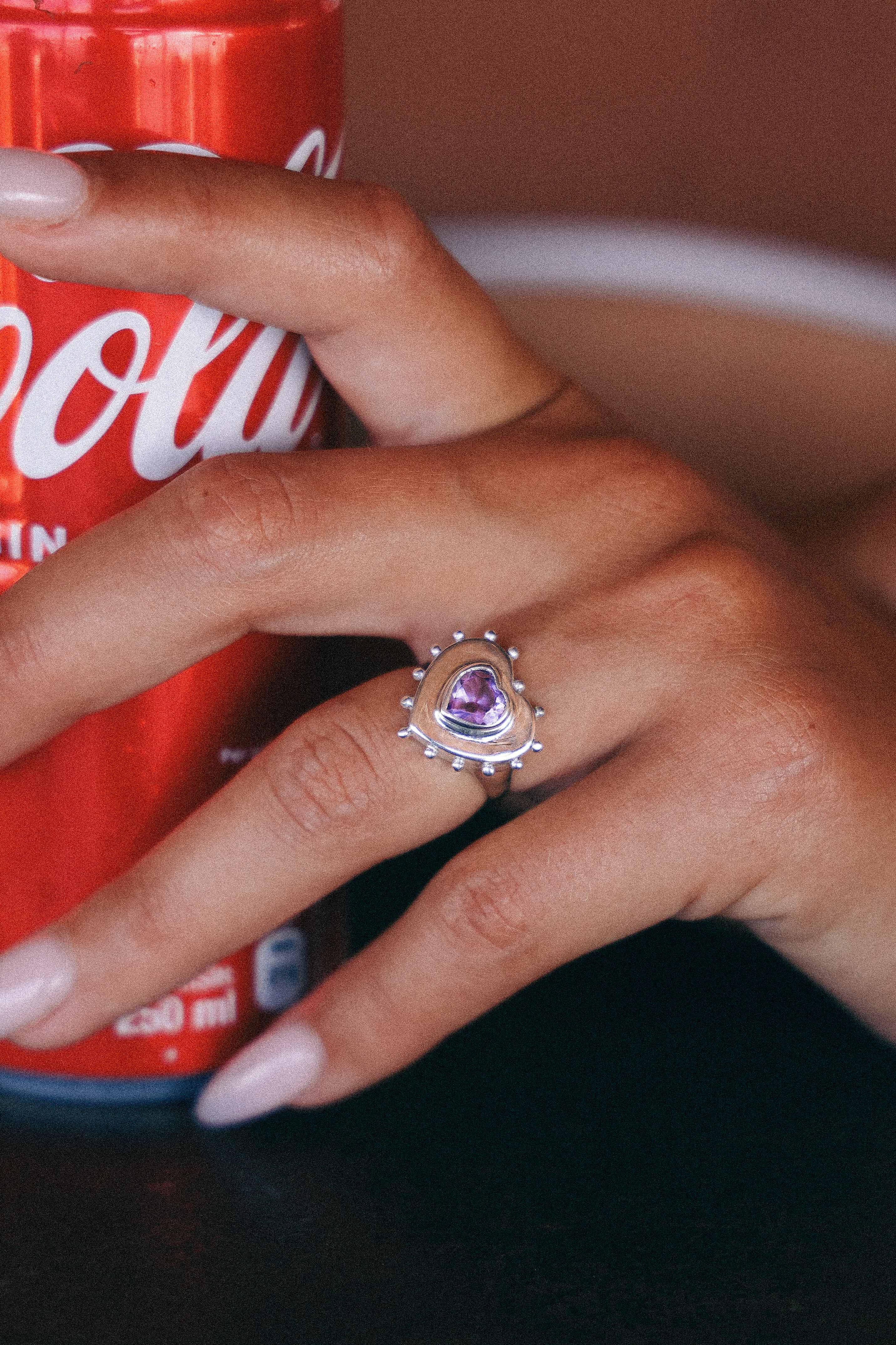 ANILLO CORAZON DE PLATA Y AMATISTA