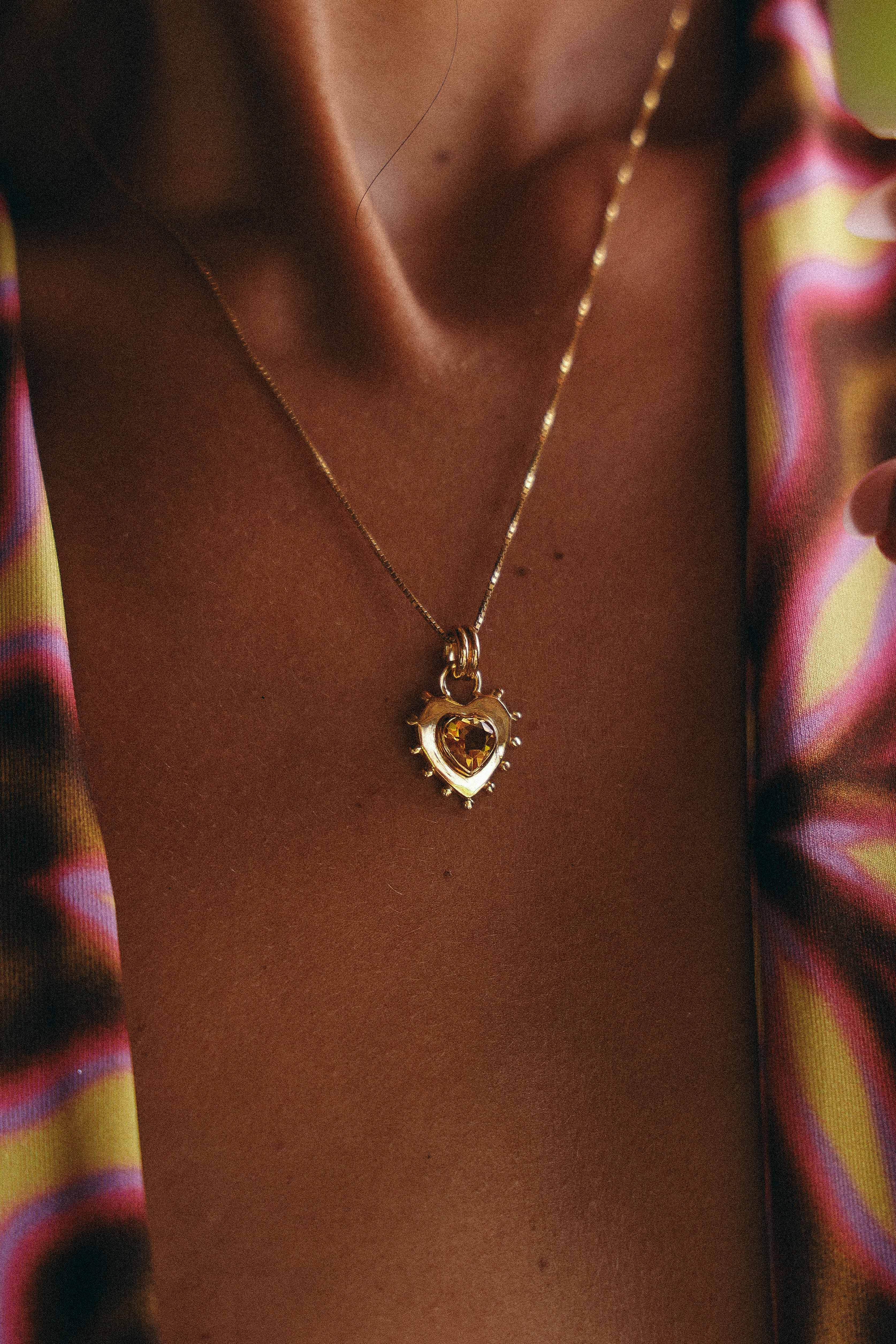 COLLAR CORAZON CITRINO GOLD