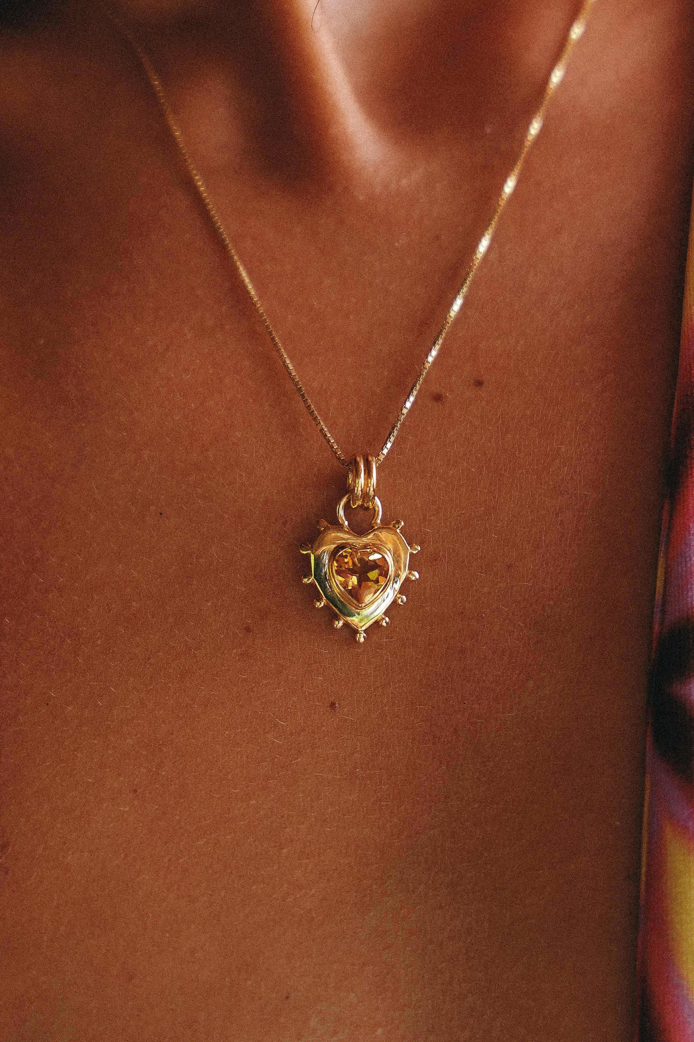 COLLAR CORAZON CITRINO GOLD