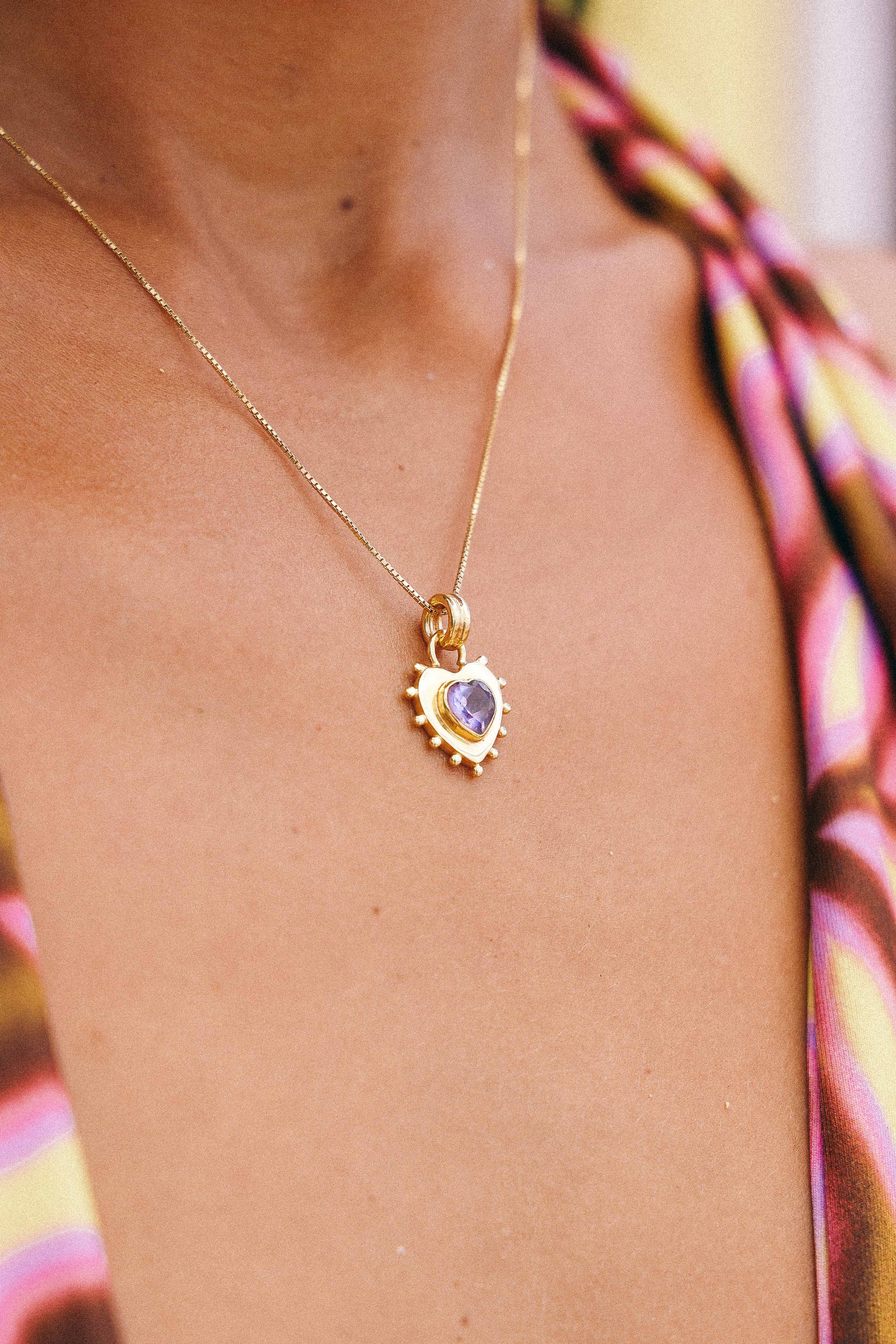 COLLAR CORAZON AMATISTA GOLD