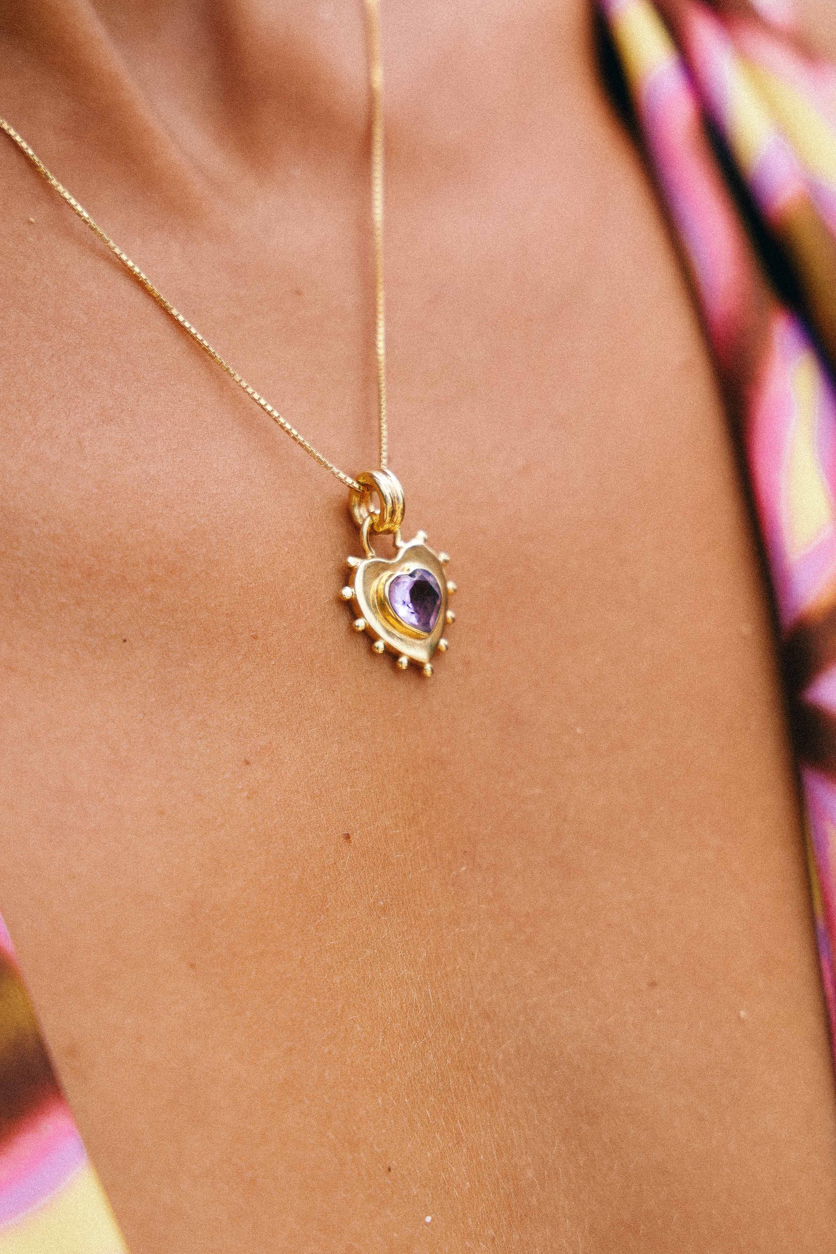COLLAR CORAZON AMATISTA GOLD
