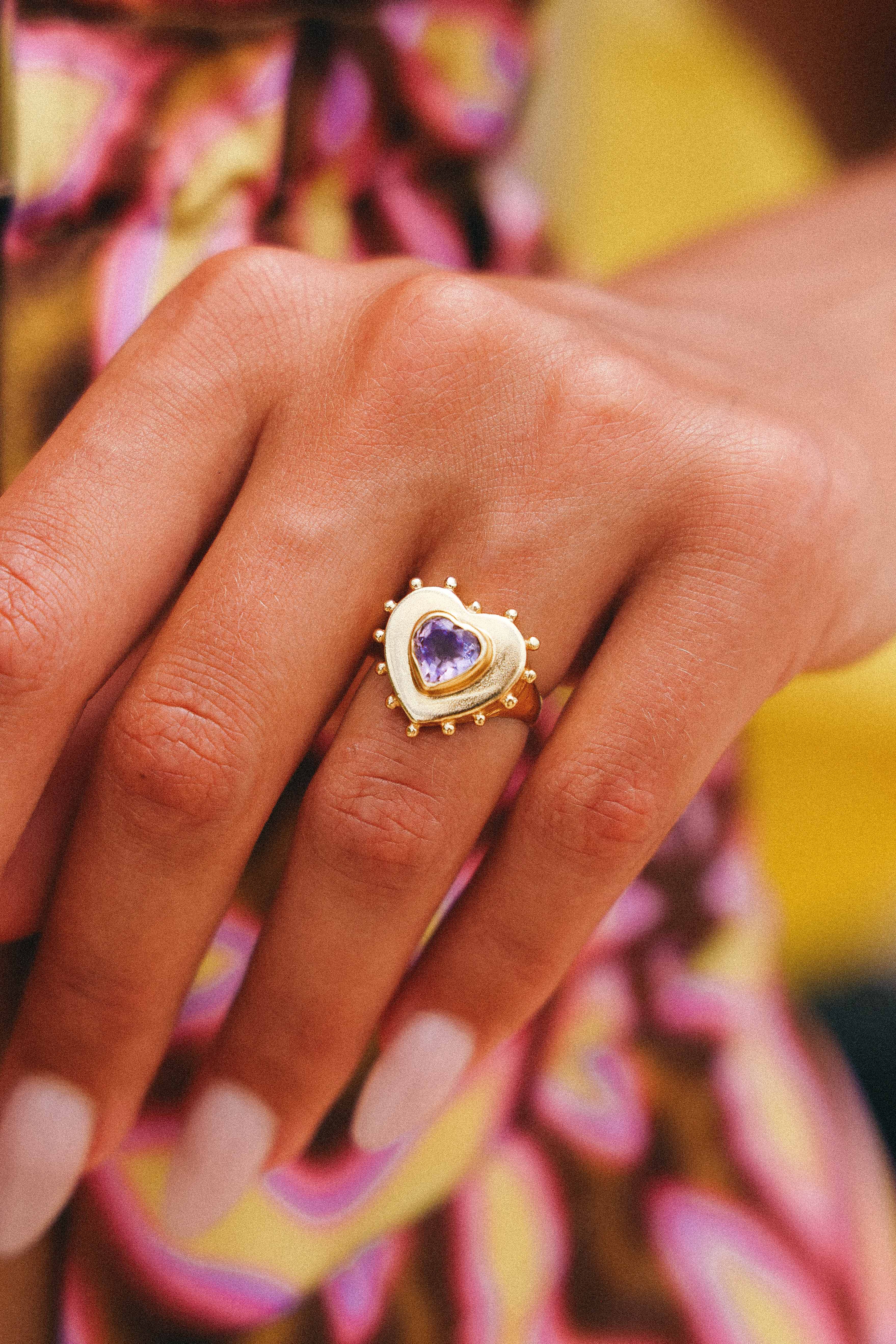 ANILLO CORAZON AMATISTA GOLD