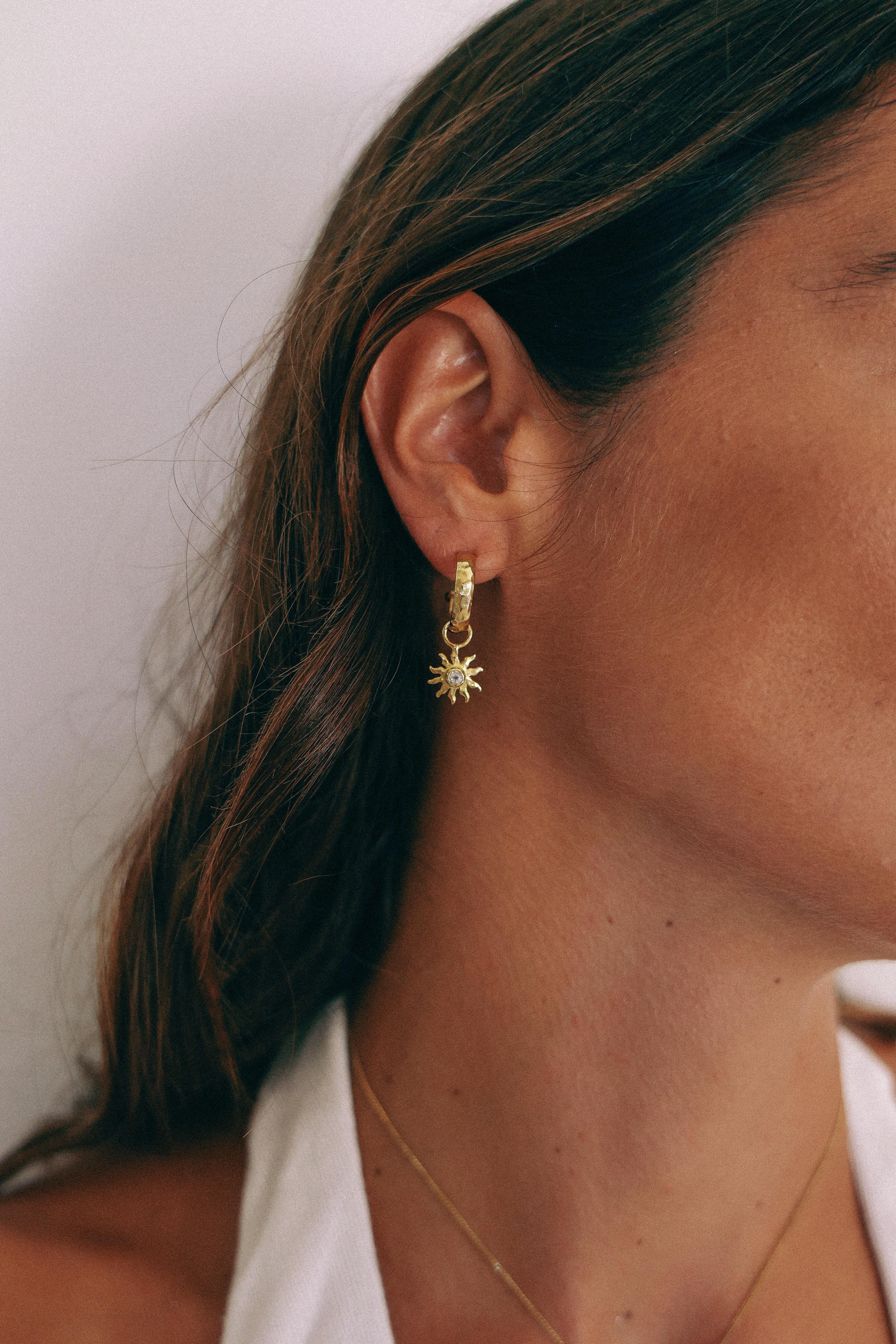 AROS AUREA GOLD Y TOPACIO BLANCO