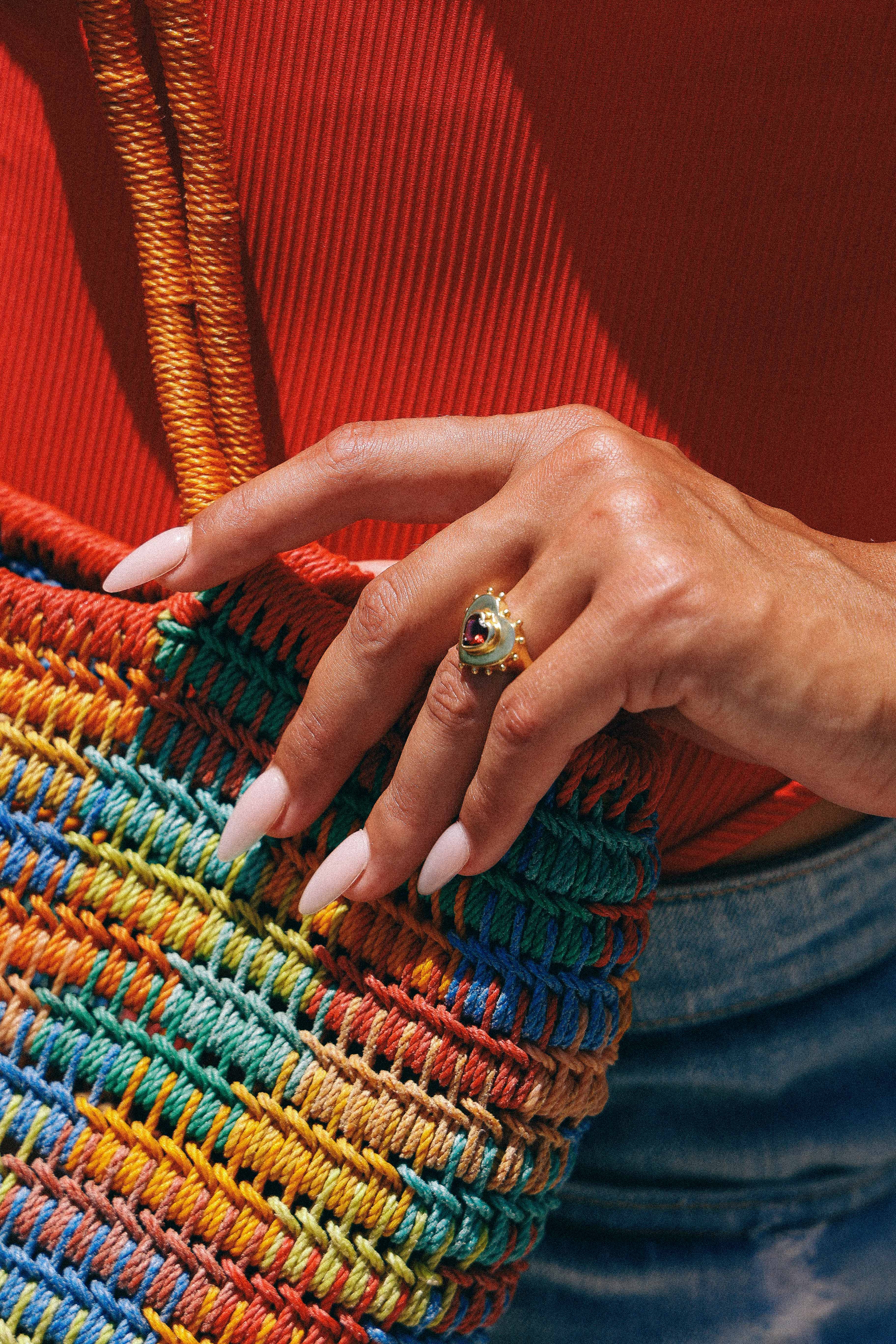 ANILLO CORAZON GRANATE GOLD