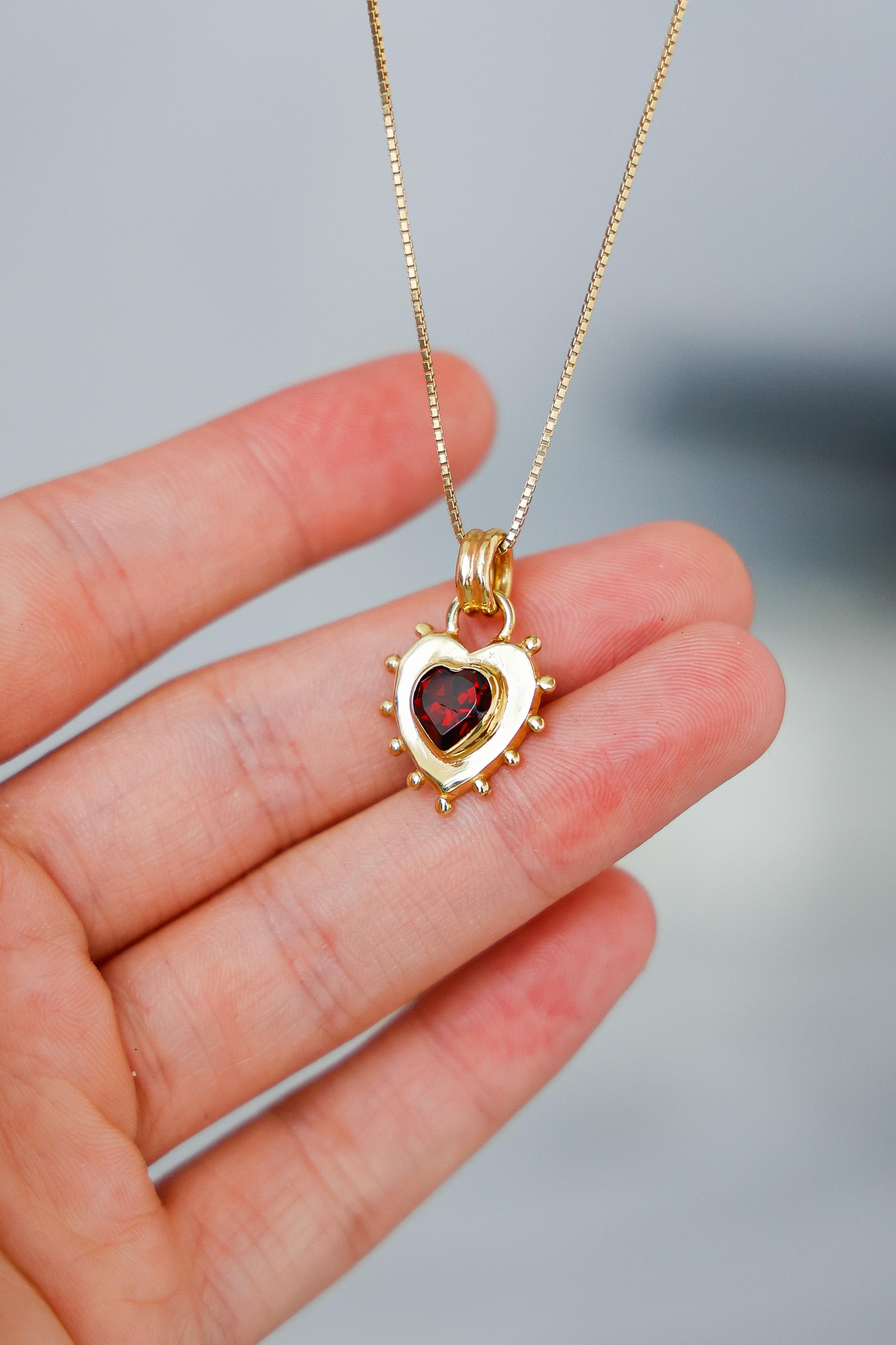 COLLAR CORAZON GRANATE GOLD