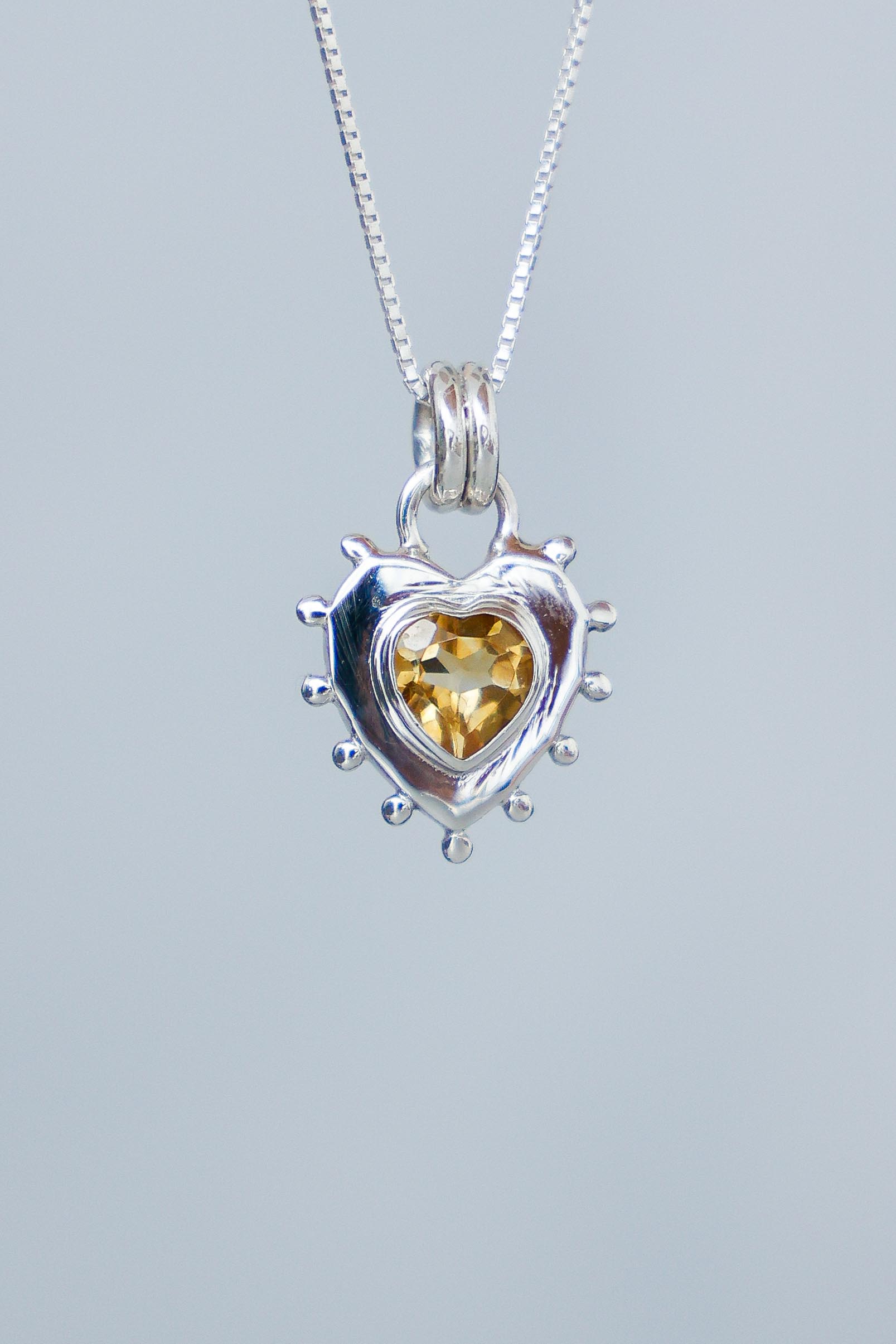 COLLAR CORAZON PLATA Y CITRINO