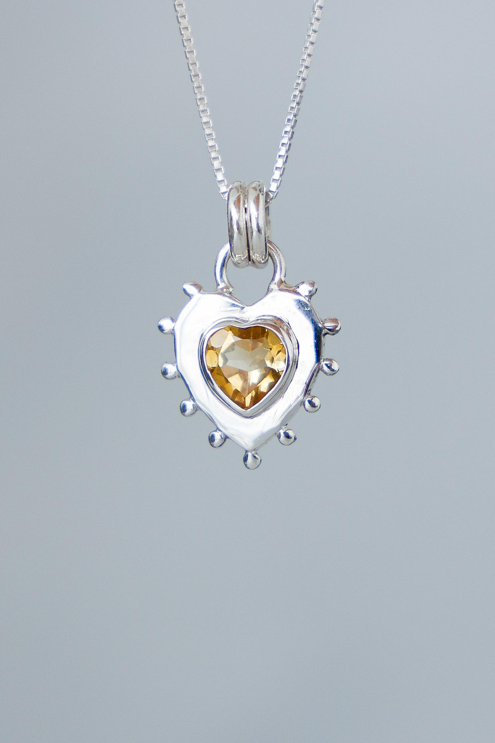 COLLAR CORAZON PLATA Y CITRINO