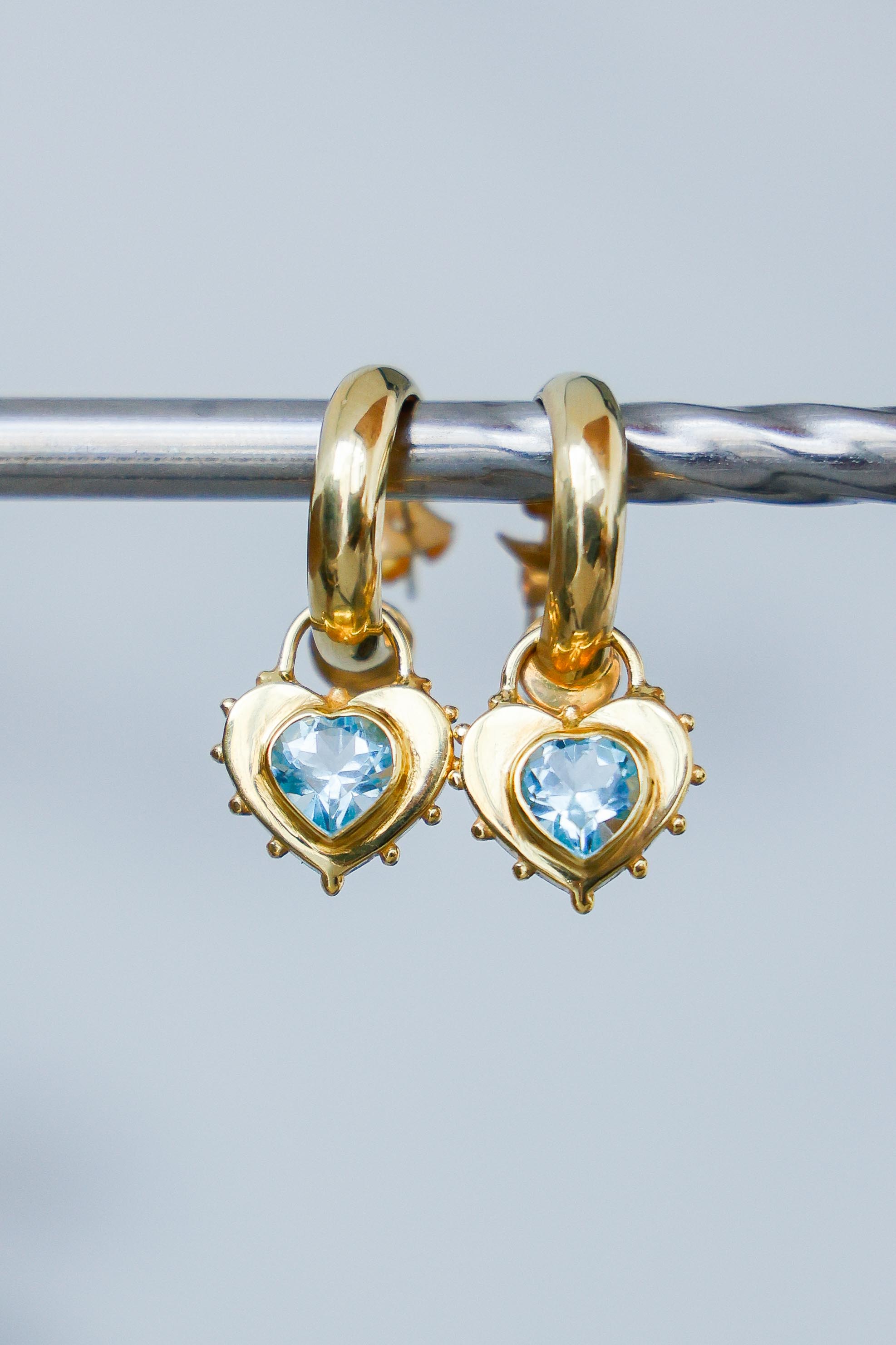 AROS CORAZON TOPACIO GOLD