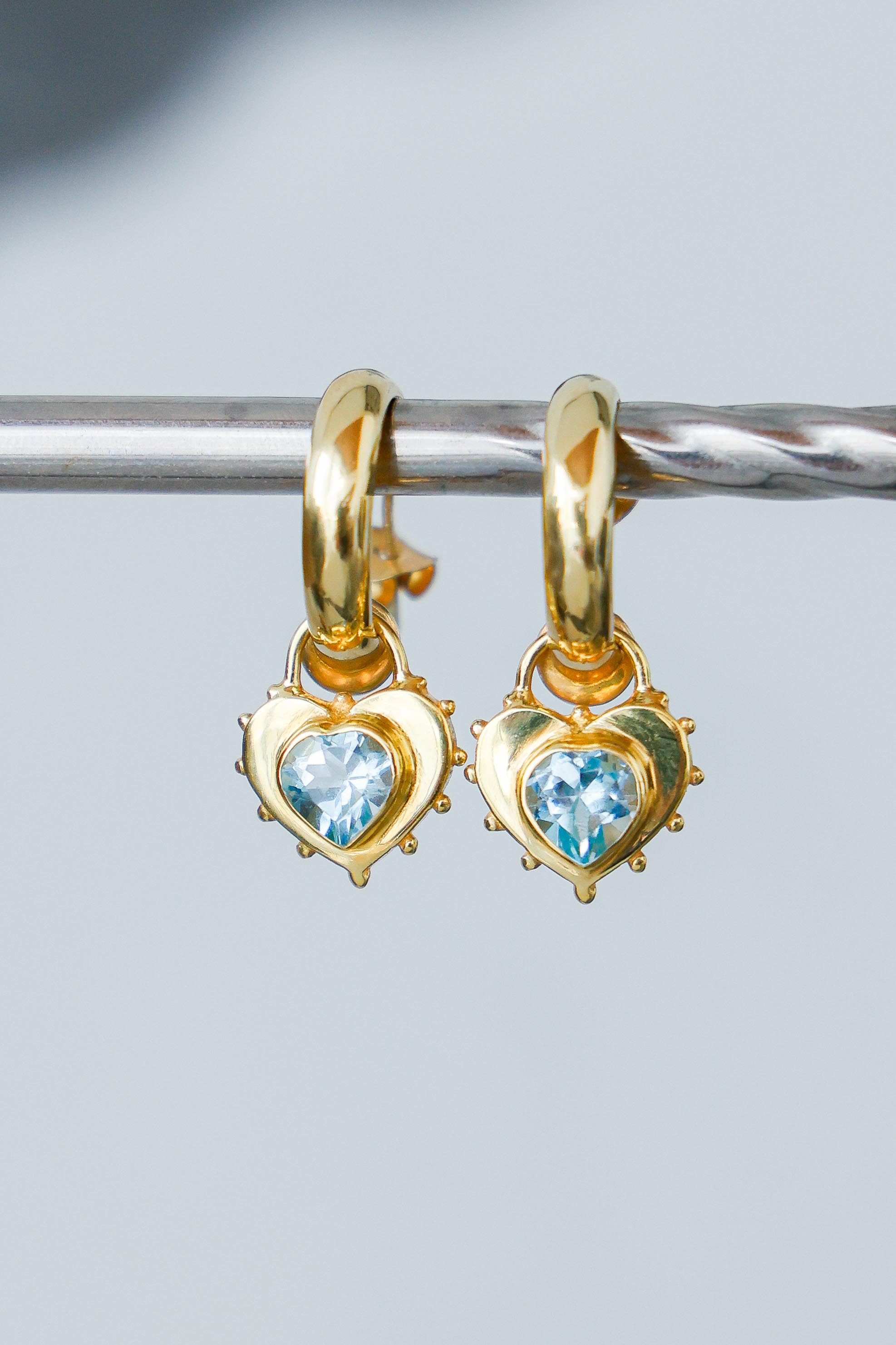 AROS CORAZON TOPACIO GOLD