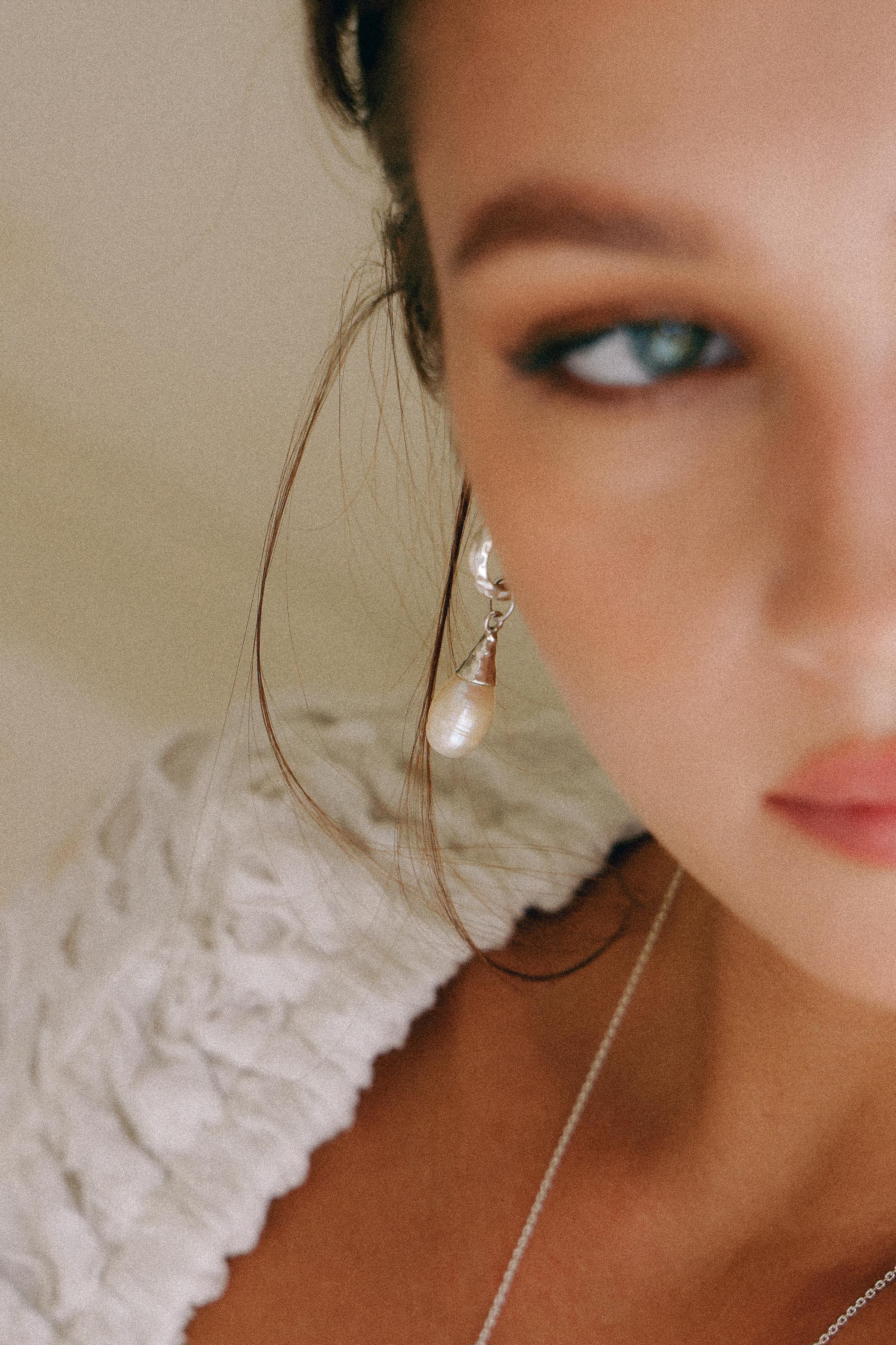 AROS HOOPS MADRE PERLA DE PLATA